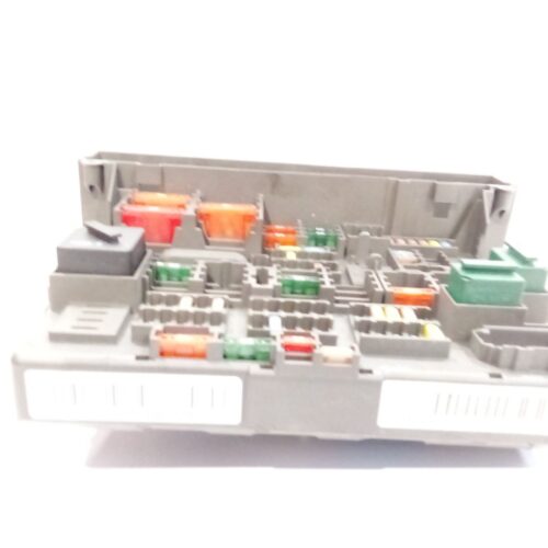 CAJA RELES / FUSIBLES BMW 1 (E81) 116 D