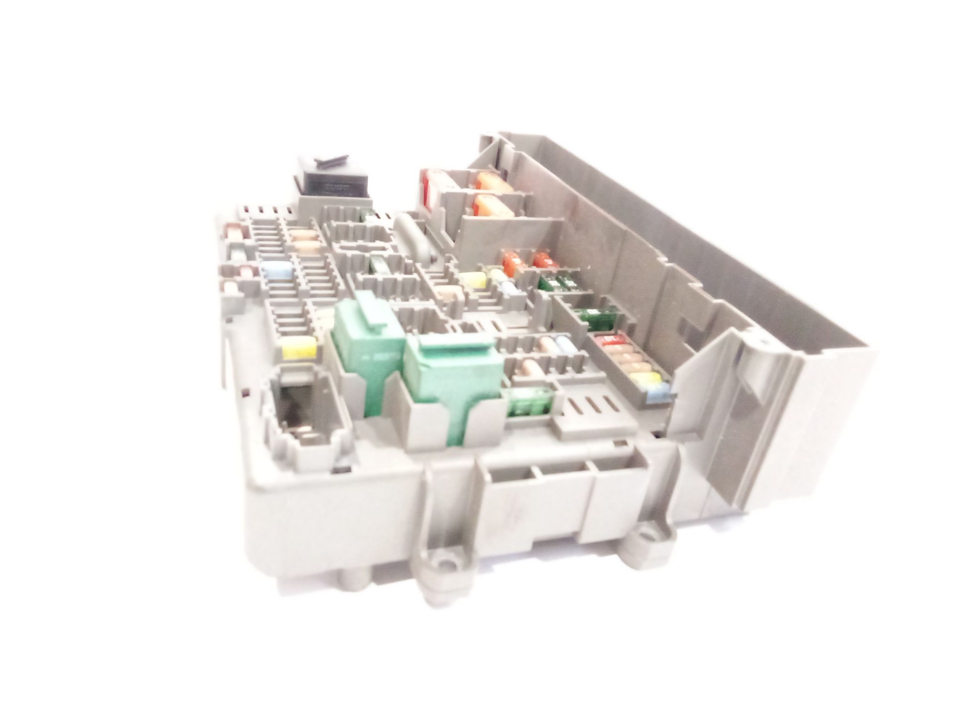 caja_reles_fusibles_28232321030101_9119446_230609_bmw_1_e81_116_d