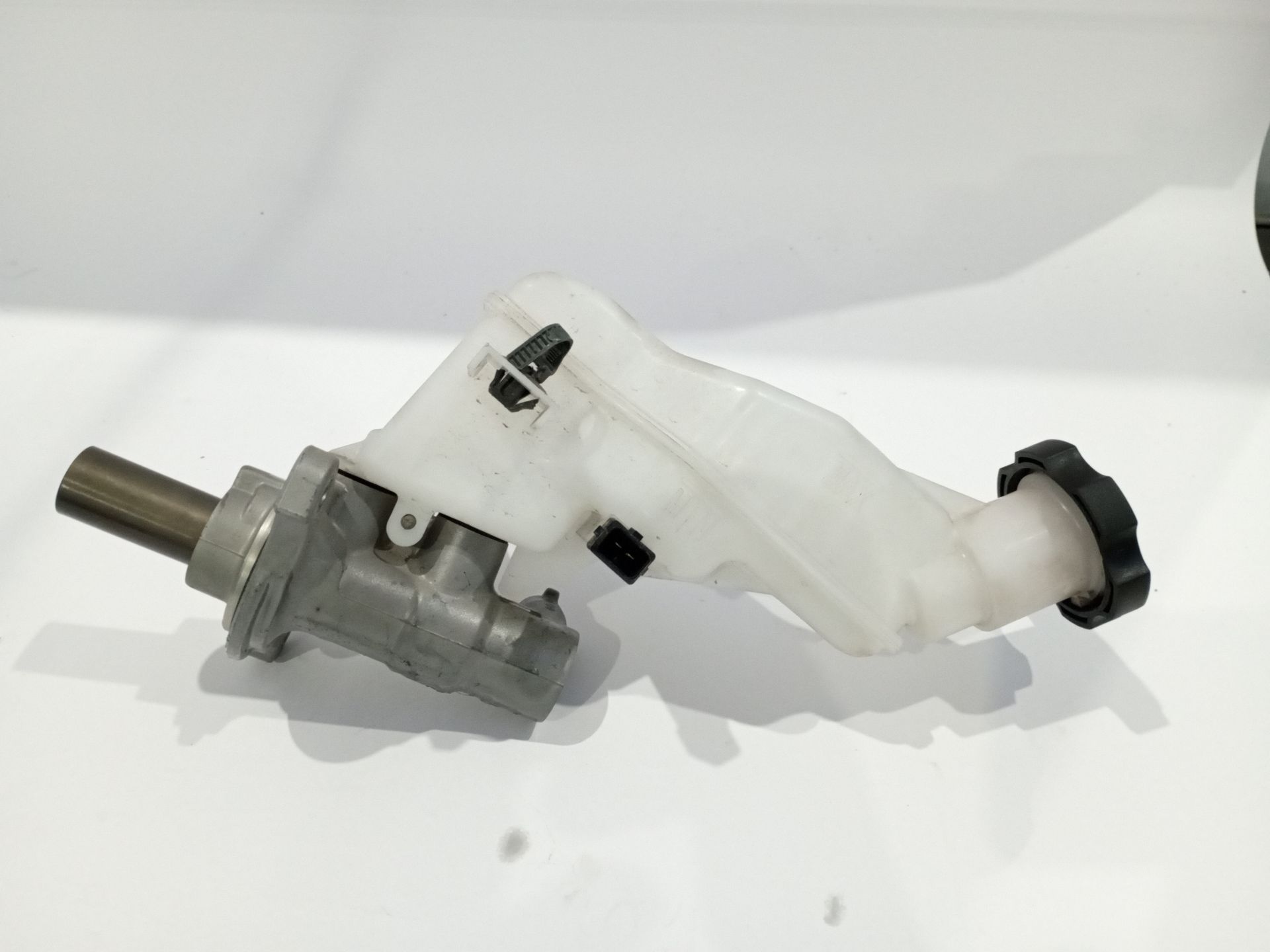 bomba_freno_58510a4800_kia_carens_iv_1_6_gdi