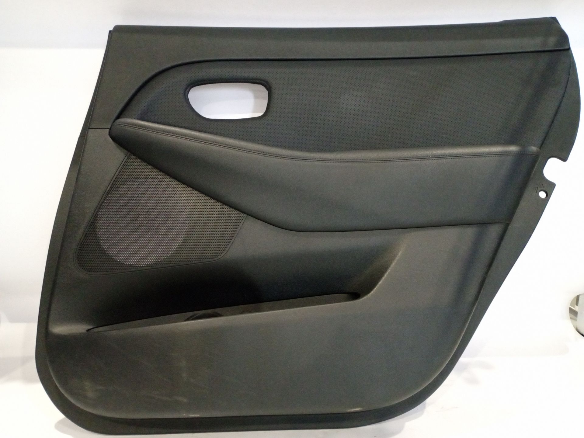 guarnecido_puerta_trasera_derecha_83302a4050_kia_carens_iv_1_6_gdi