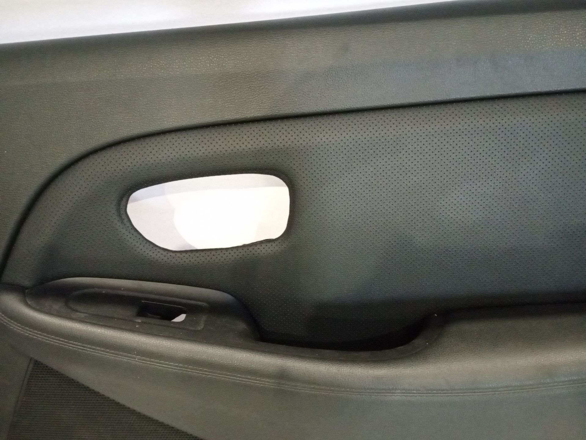 guarnecido_puerta_trasera_derecha_83302a4050_kia_carens_iv_1_6_gdi