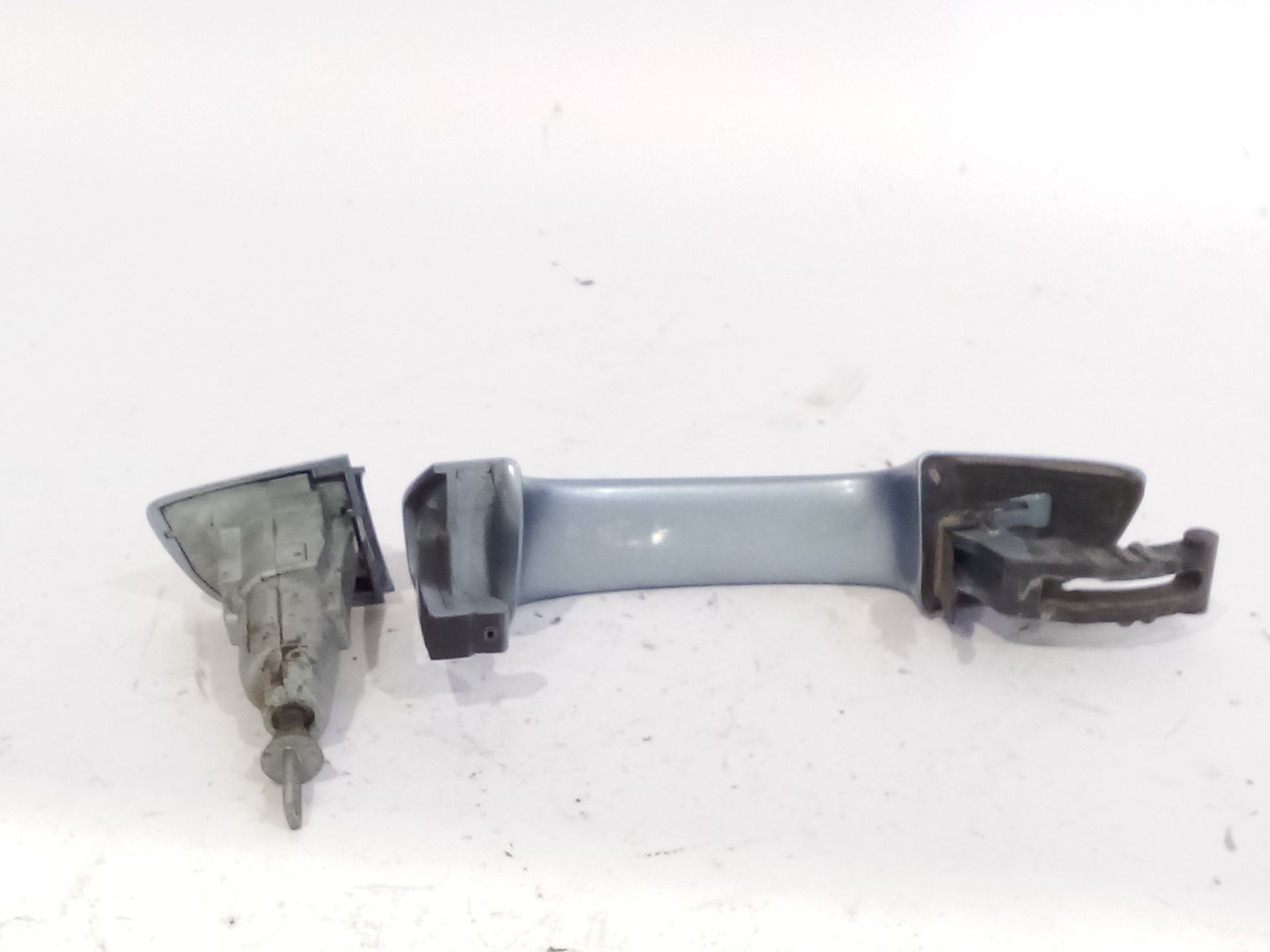 maneta_exterior_delantera_izquierda_1k8837205e_color_exterior_n_de_pintura_5r_a5q_volkswagen_golf_vi_5k1_1_6_tdi