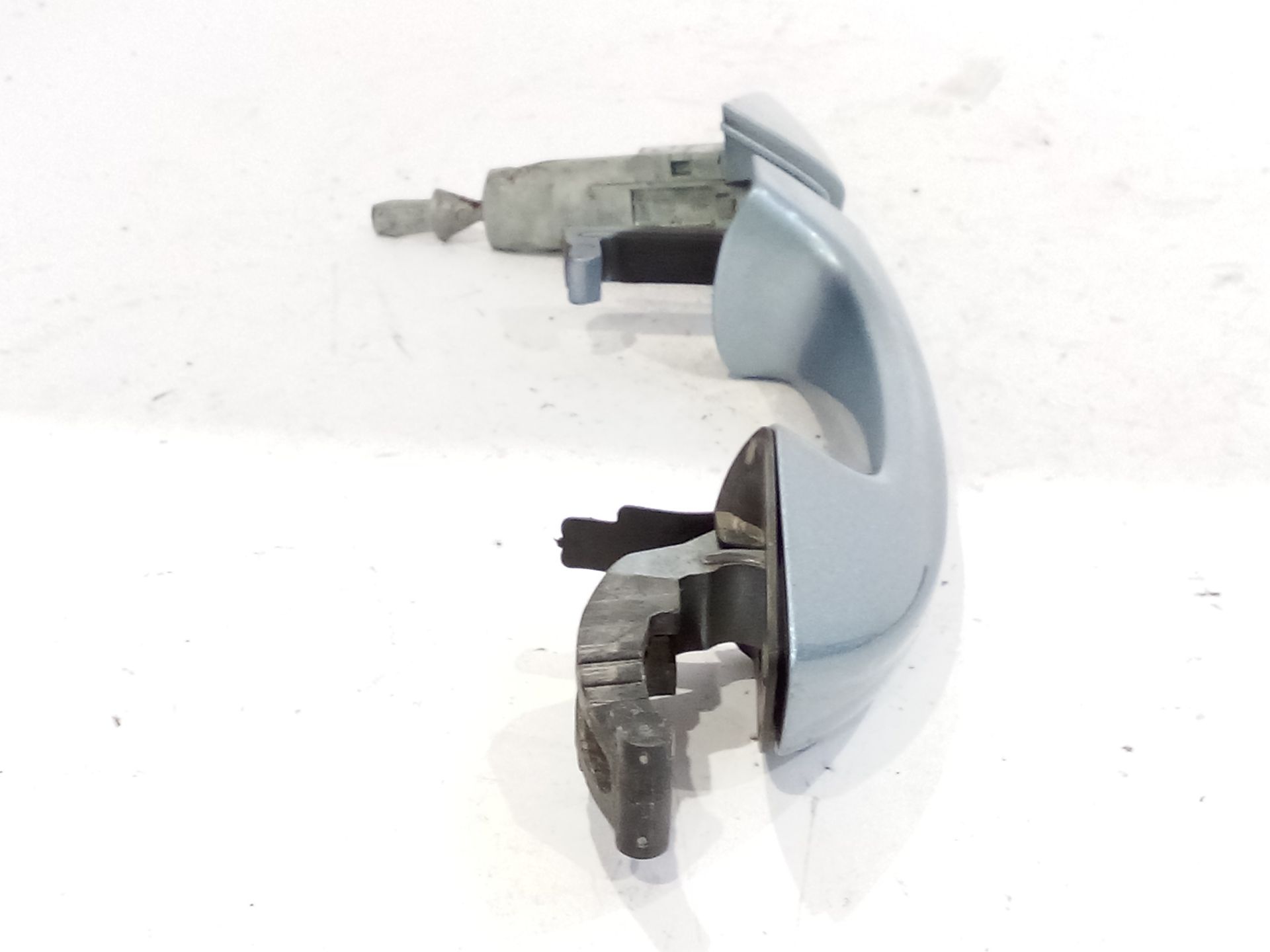 maneta_exterior_delantera_izquierda_1k8837205e_color_exterior_n_de_pintura_5r_a5q_volkswagen_golf_vi_5k1_1_6_tdi