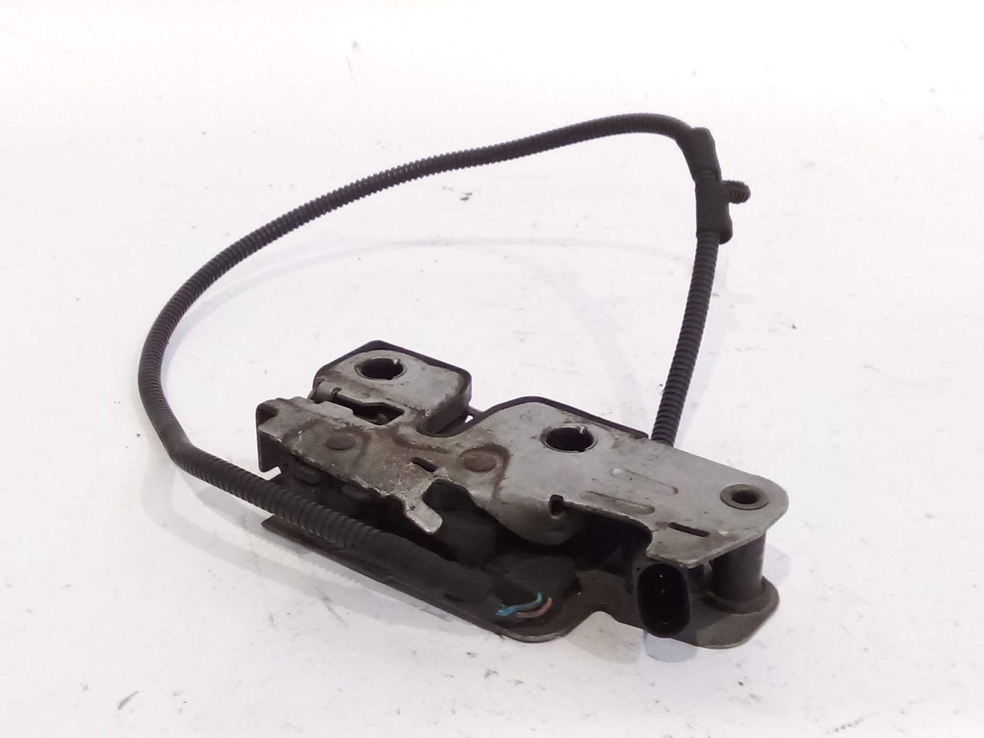 cerradura_capot_5k1823509_volkswagen_golf_vi_5k1_1_6_tdi