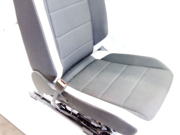 asiento_delantero_izquierdo_ladoconductor_volkswagen_t_roc_a11_d11_1_5_tsi_4motion