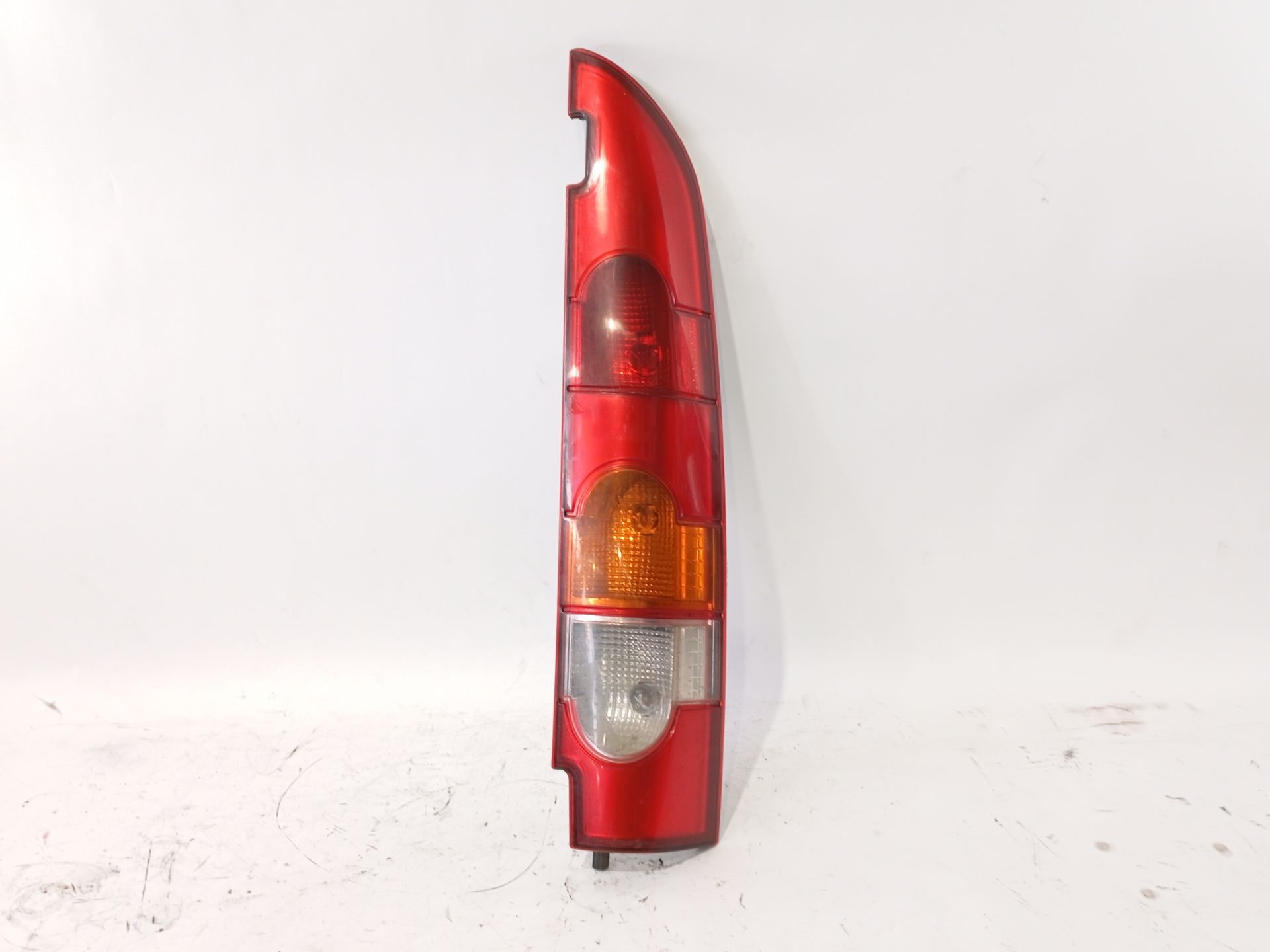 piloto_trasero_derecho_8200150625_kangoo_2003_2008_2p_al_de