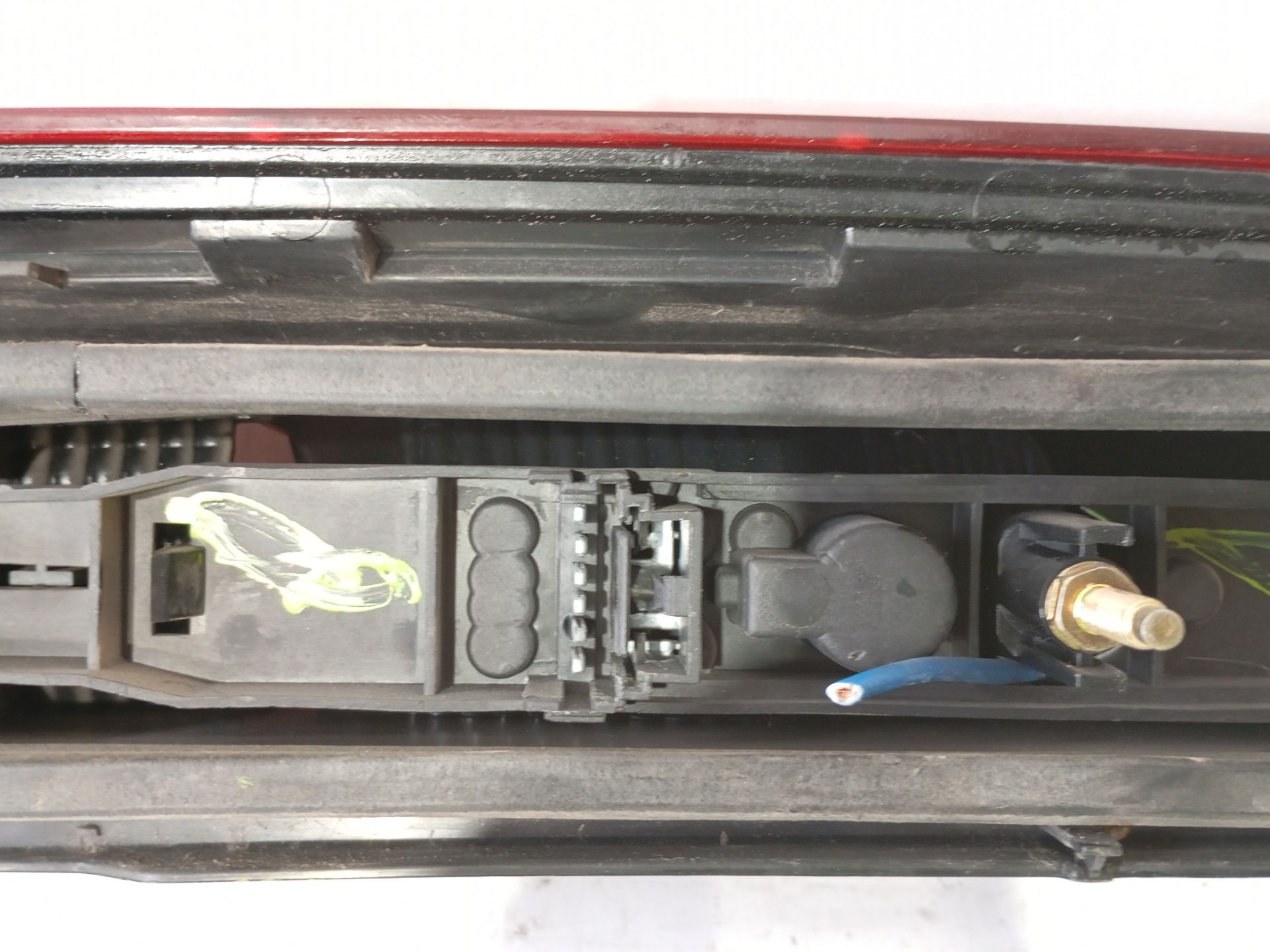 piloto_trasero_derecho_8200150625_kangoo_2003_2008_2p_al_de