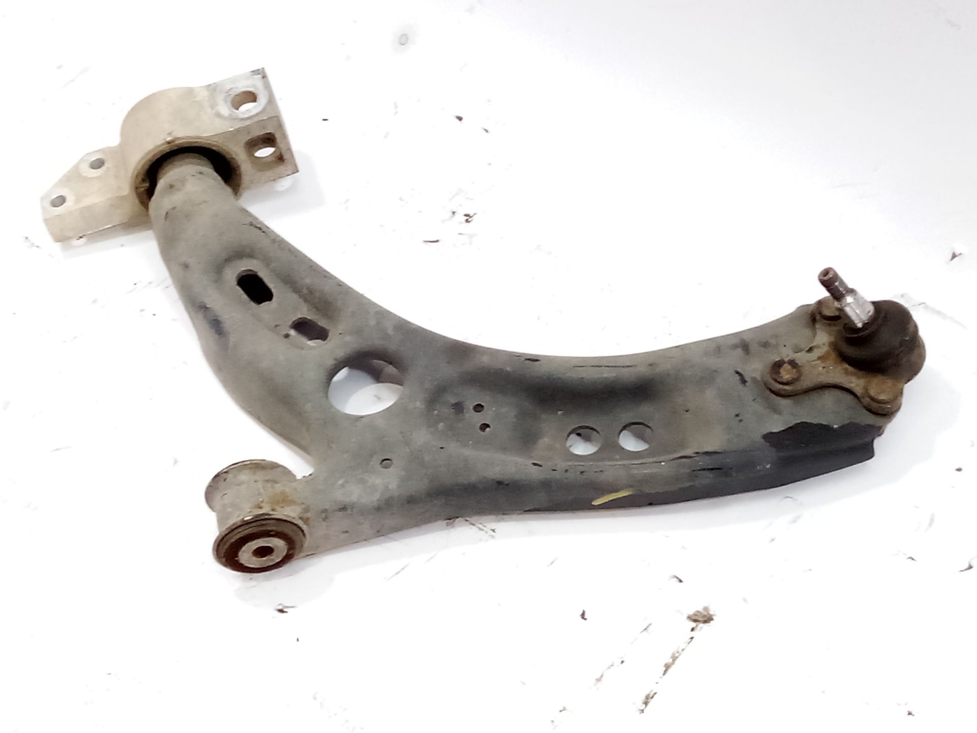 brazo_suspension_inferior_delantero_izquierdo_1k0407151bc_skoda_octavia_ii_1z3_1_6