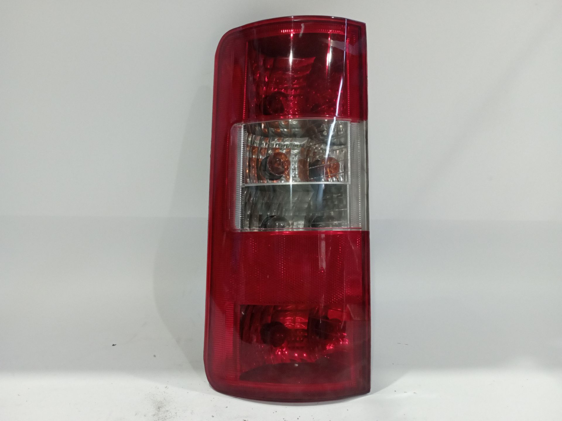 piloto_trasero_izquierdo_exterior_084311965l_ford_transit_connect_p65_p70_p80_1_8_tdci