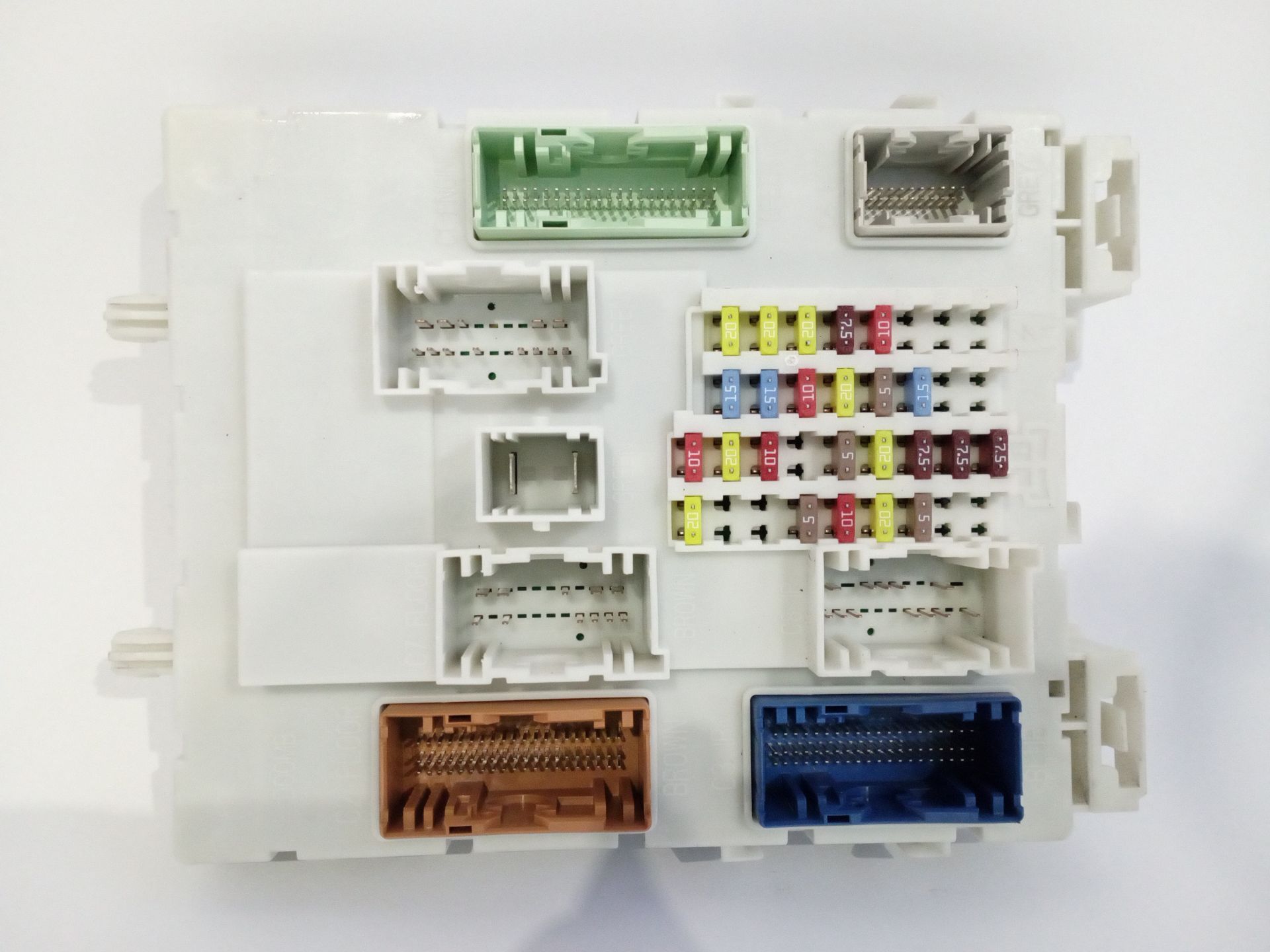 caja_reles_fusibles_f1et14014_f1ft14a073_ford_focus_iii_1_0_ecoboost