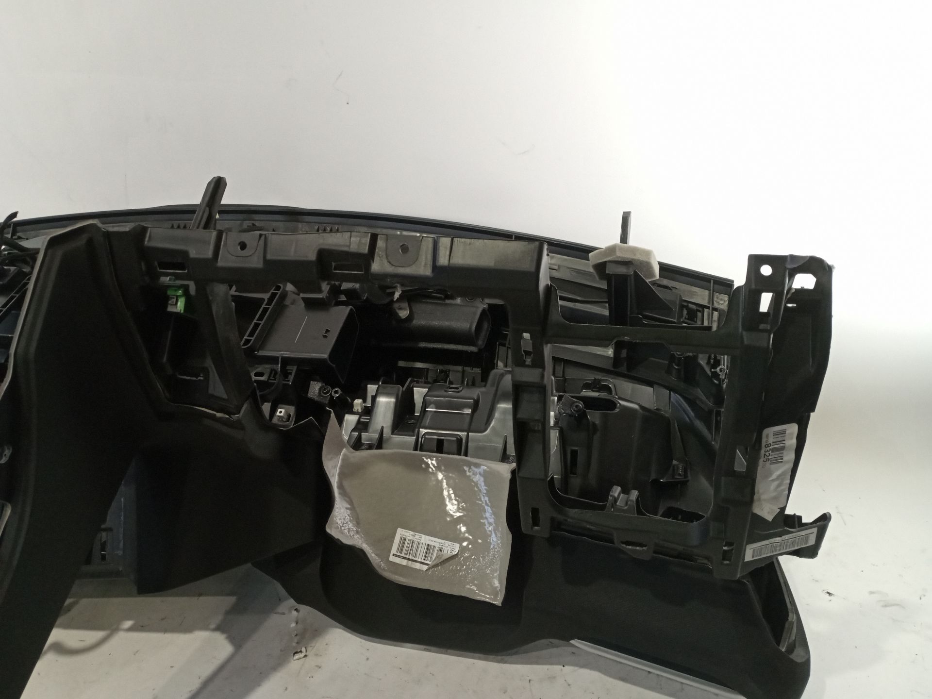 salpicadero_98098326zd_9810439880xx_peugeot_3008_ii_suv_mc_mr_mj_m4_1_5_bluehdi_130