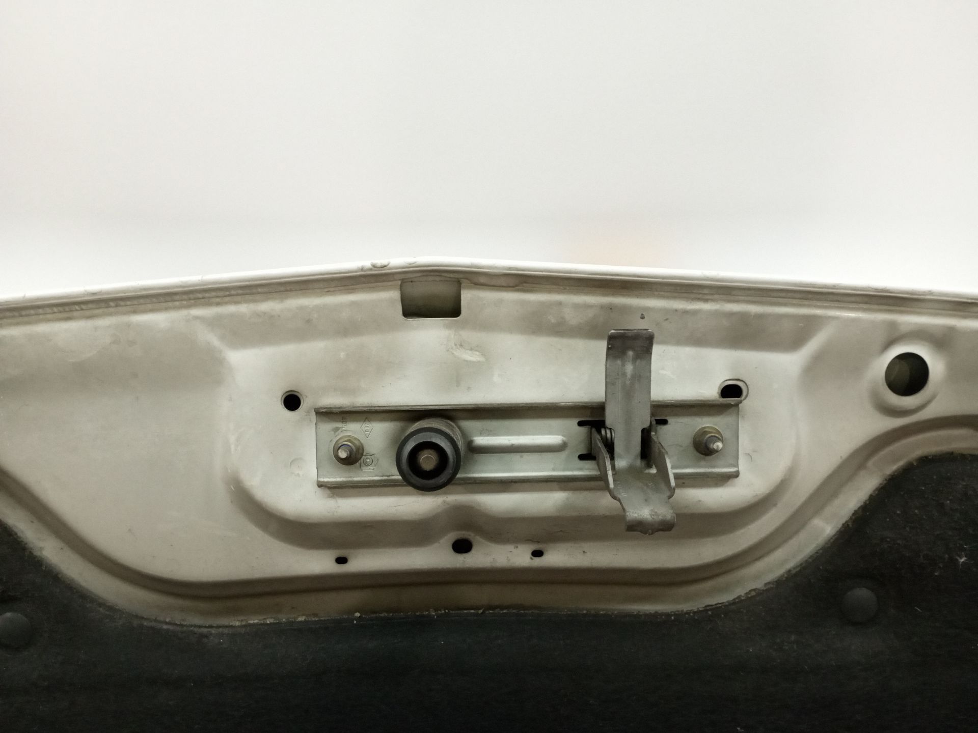 capot_7751474717_color_carroceria_o389_ice_white_bc_renault_master_ii_furgoneta_fd_2_5_dci_120