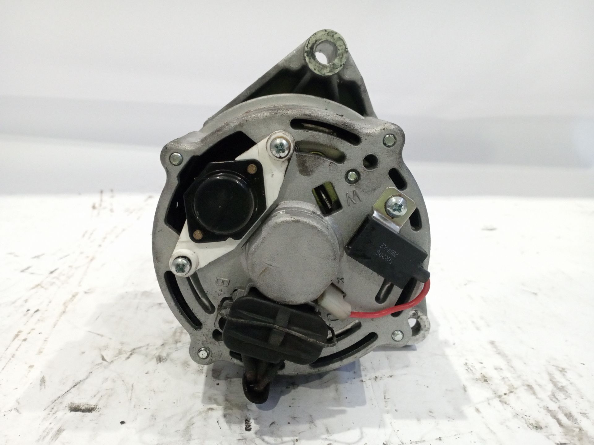 alternador_0120489325_mercedes_benz_124_sedan_w124_230_e_cat_124_023