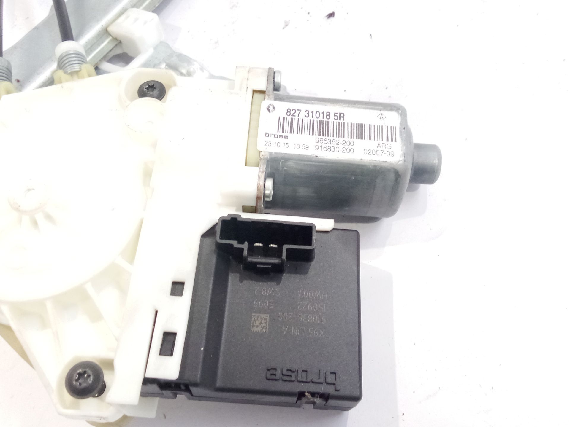 elevalunas_trasero_izquierdo_827310185r_renault_megane_iii_grandtour_kz0_1_2_0_tce