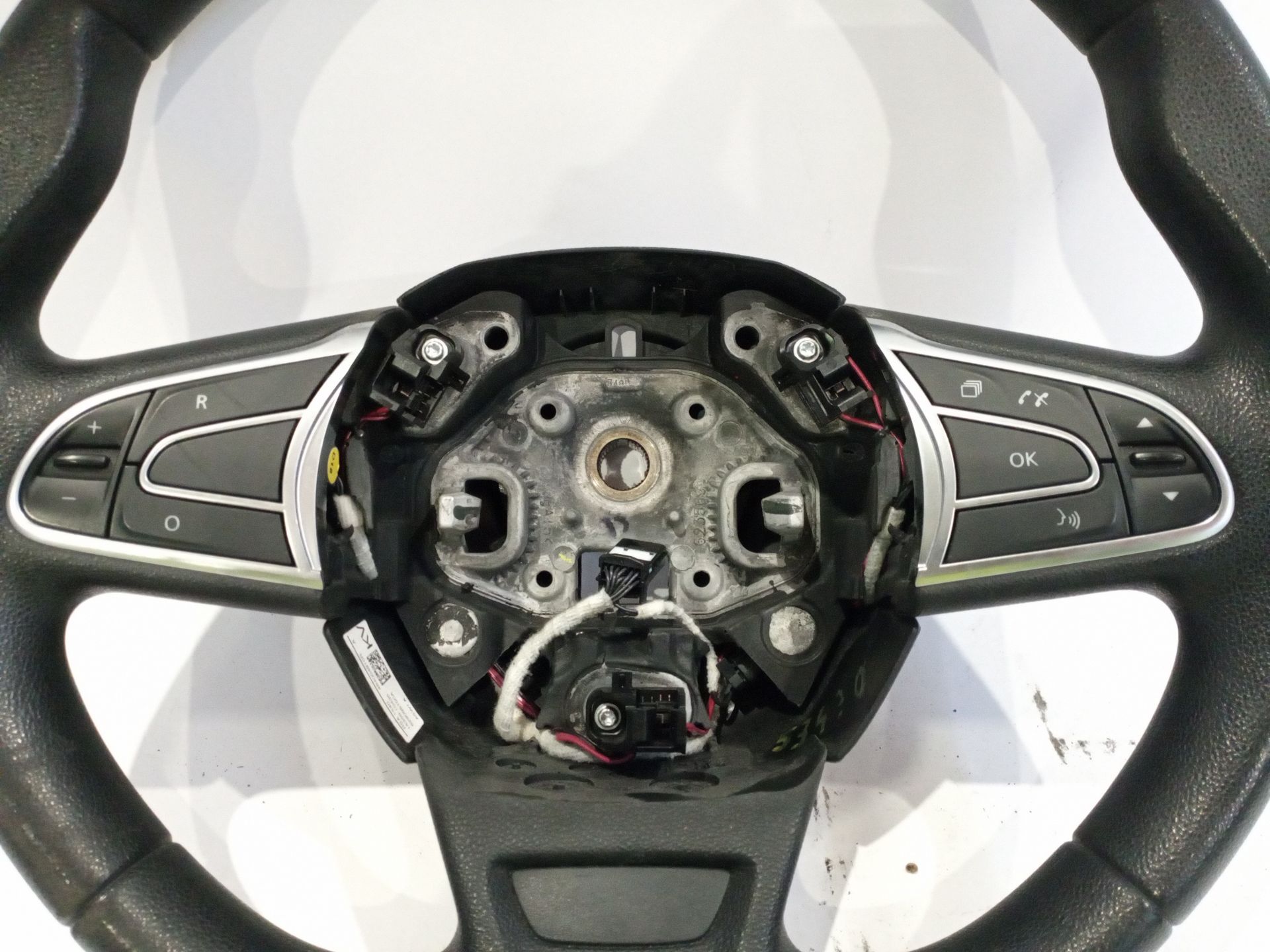 volante_484004910r_renault_megane_iv_hatchback_b9a_m_n_1_5_dci_110_b9a3