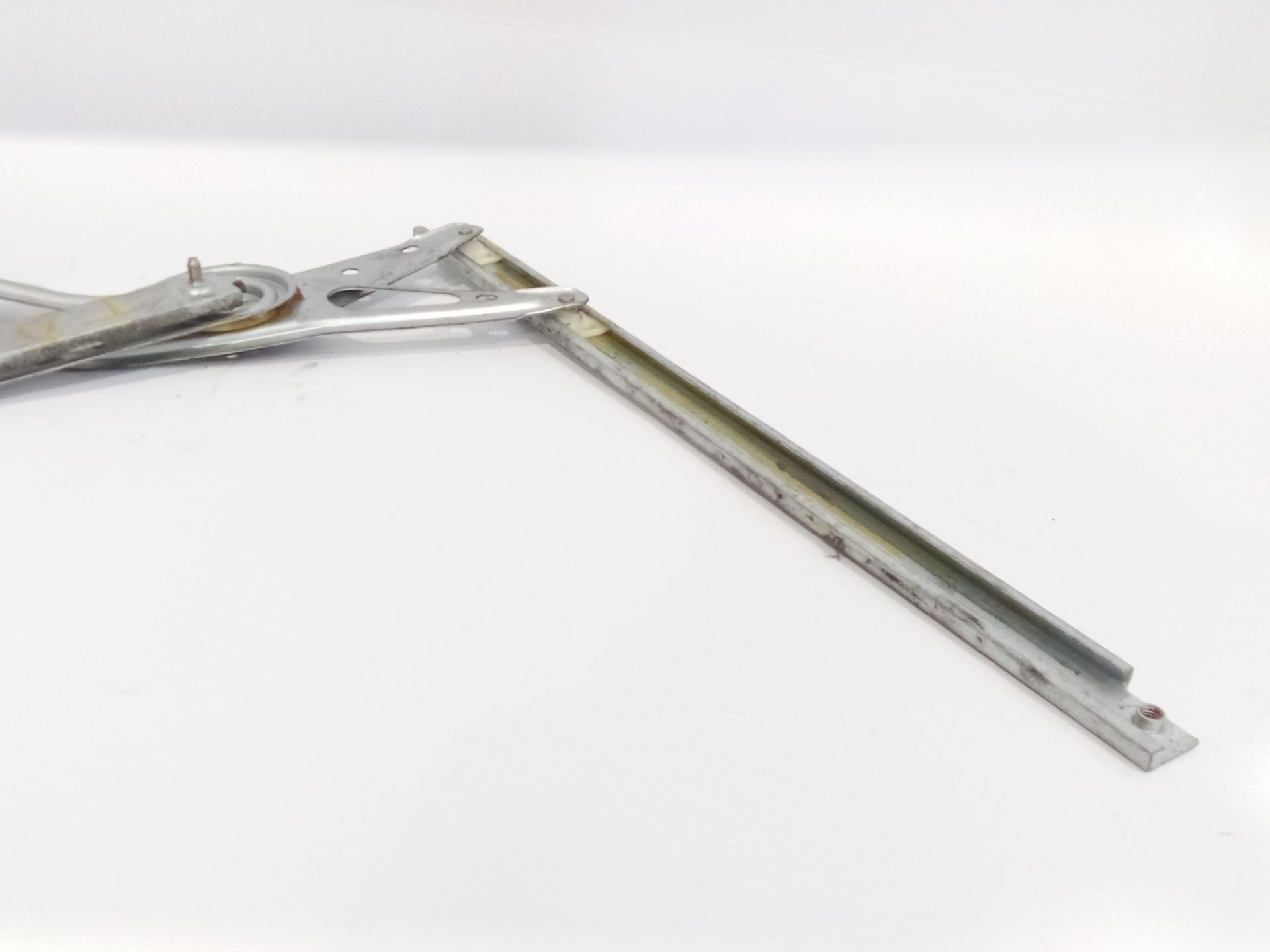 elevalunas_trasero_derecho_827303178r_renault_grand_scenic_iii_jz0_1_1_6_dci_jz00_jz12