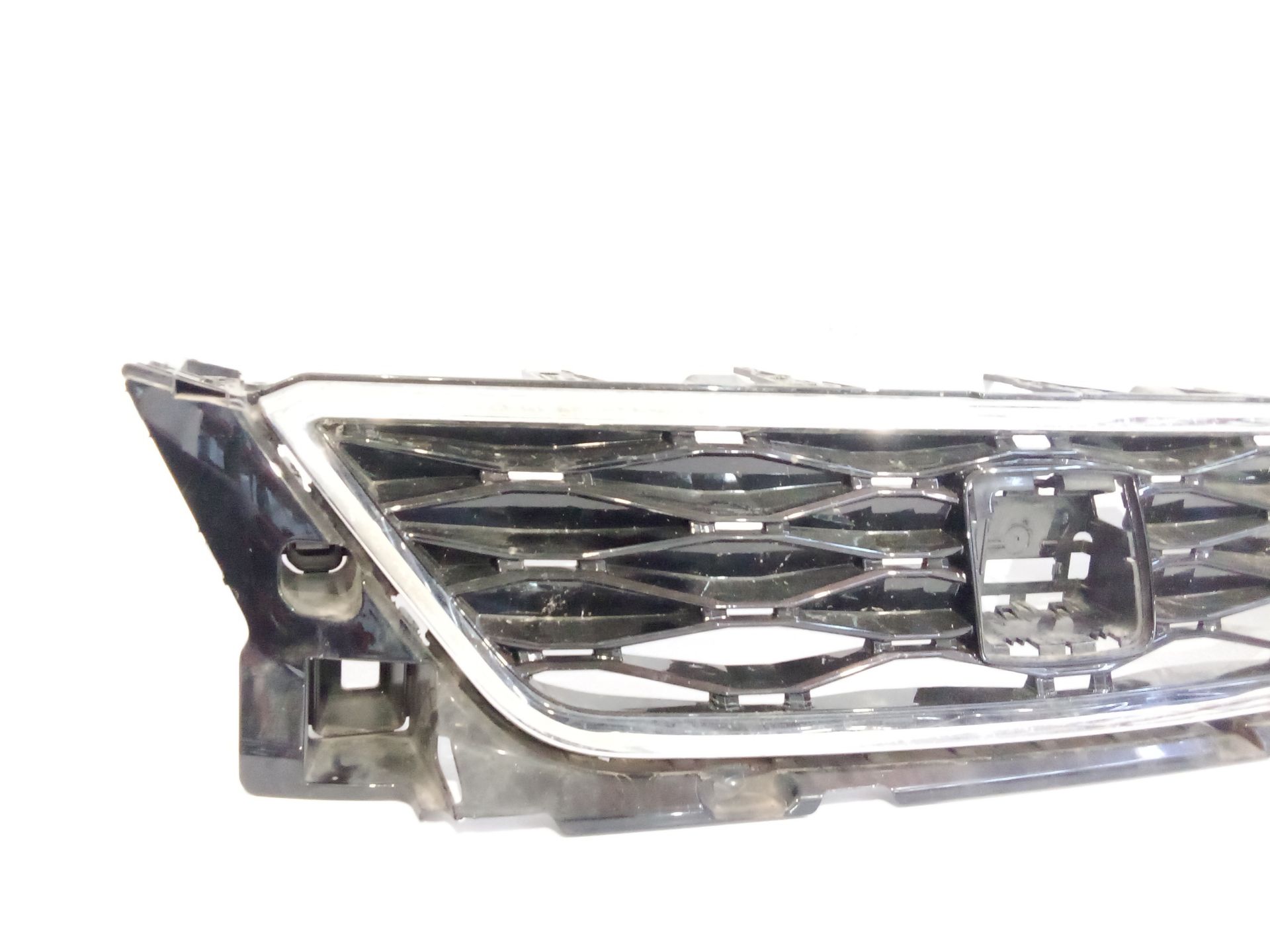 rejilla_delantera_575853654d_575_853_654_d_seat_ateca_kh7_khp_1_4_tsi