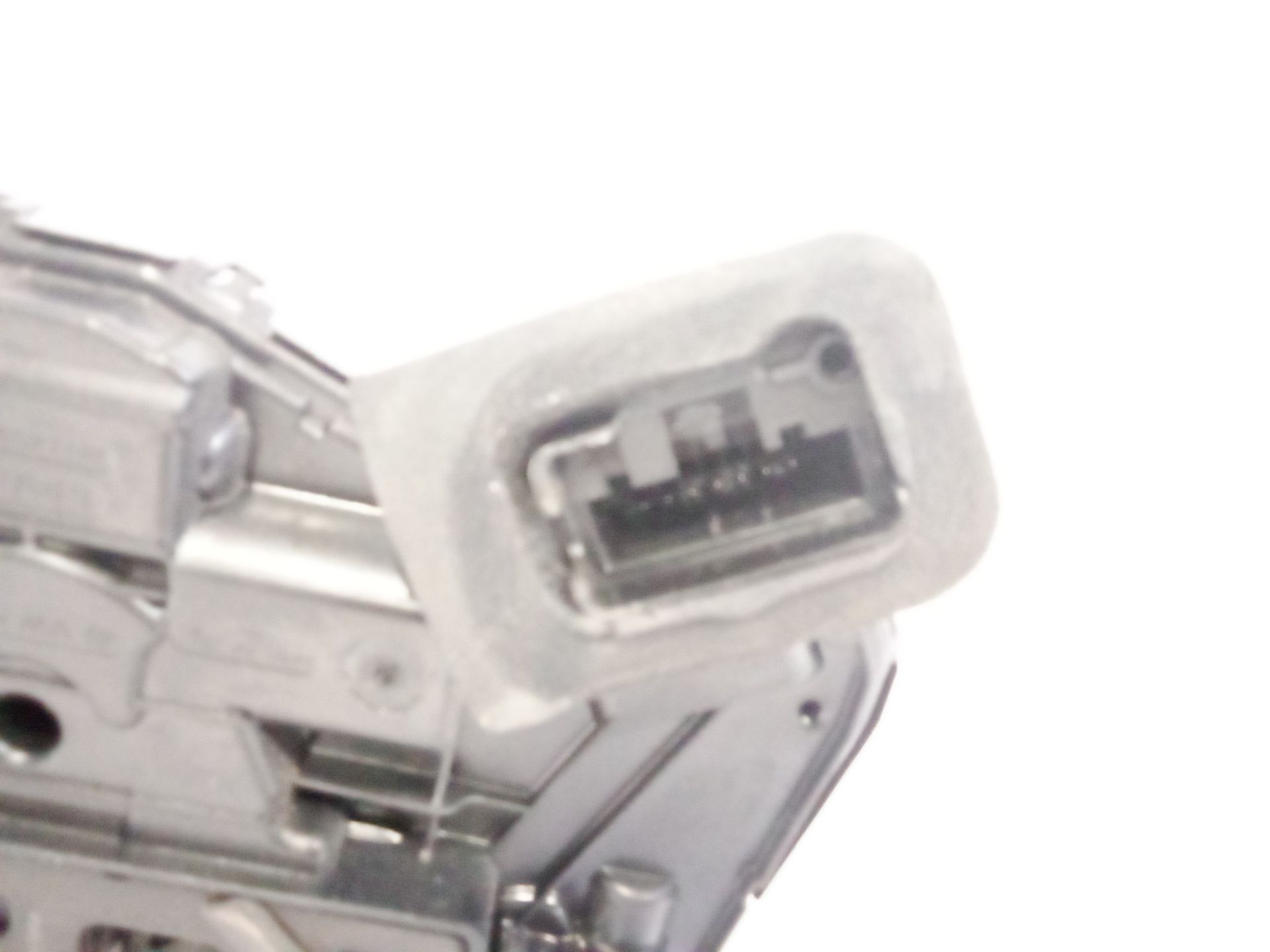 cerradura_puerta_trasera_derecha_5ta839016e_45380180_5ta_839_016_e_seat_ateca_kh7_khp_1_4_tsi