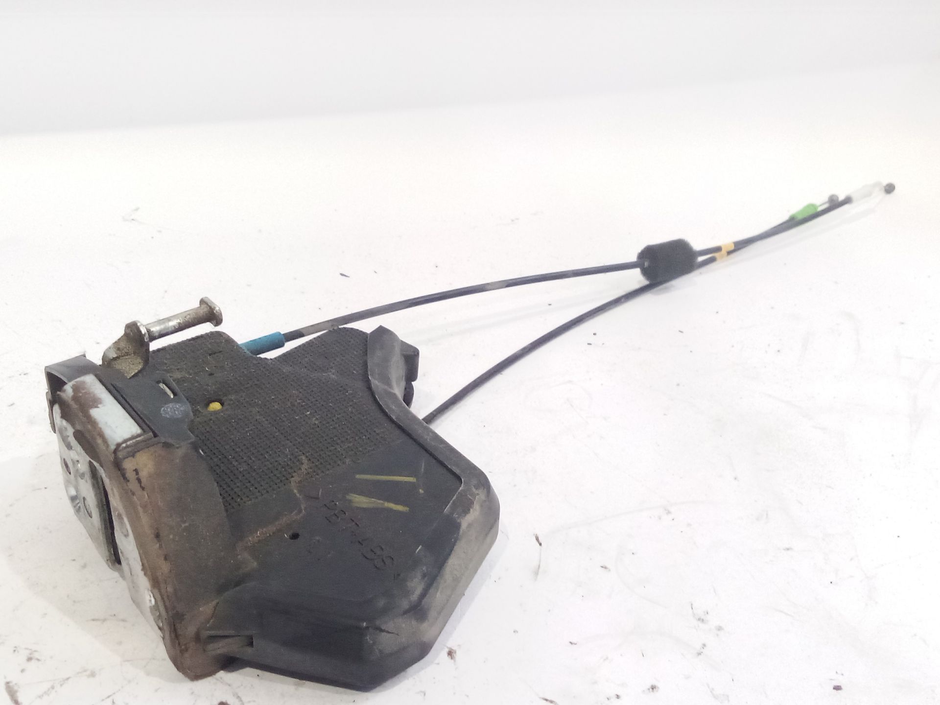 cerradura_puerta_trasera_izquierda_6906060090_51029015_toyota_land_cruiser_prado_j12_3_0_d_4d_kdj120_kdj125