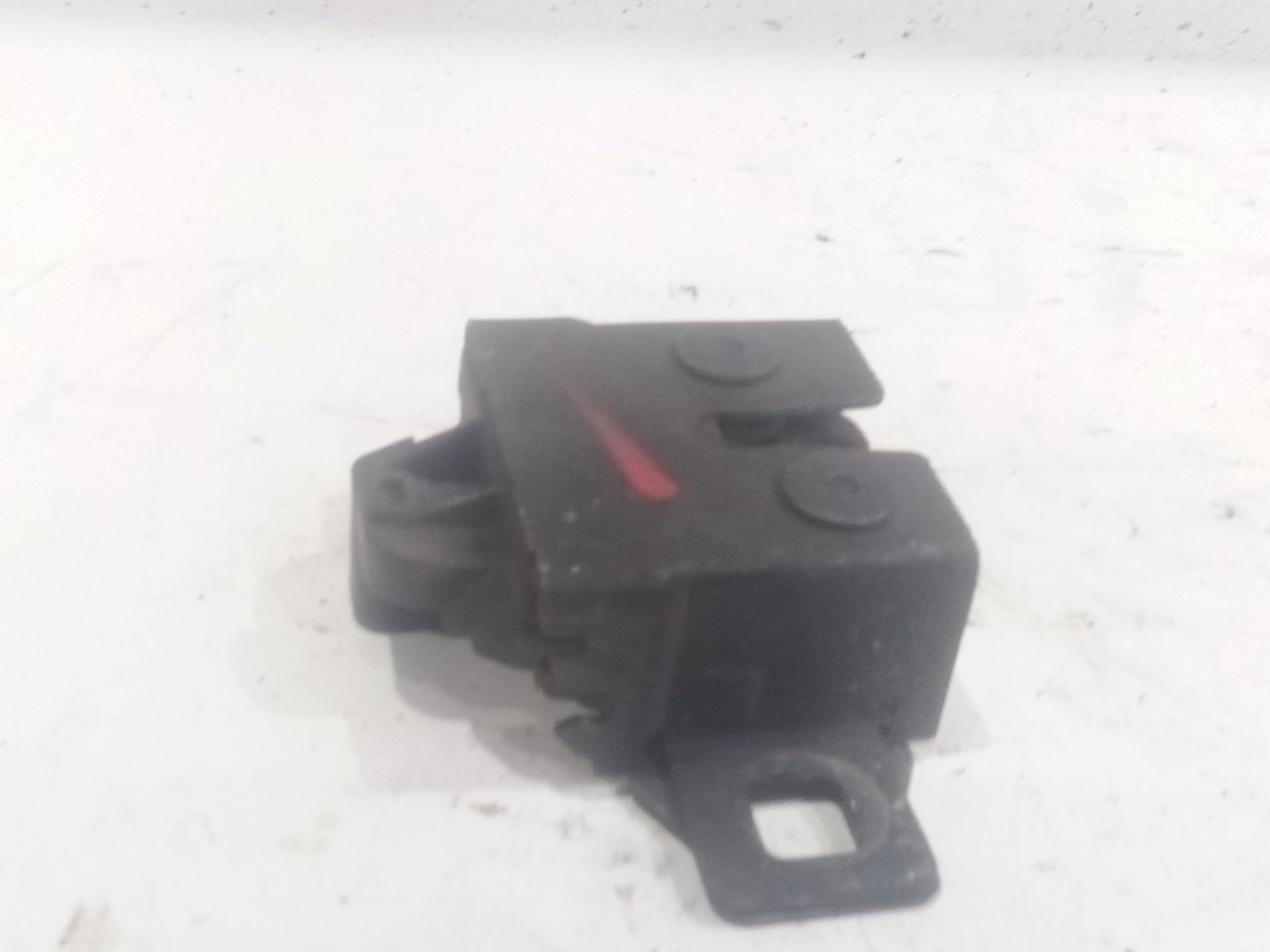 cerradura_capot_lr065339_land_rover_discovery_iv_l319_3_0_td_4x4