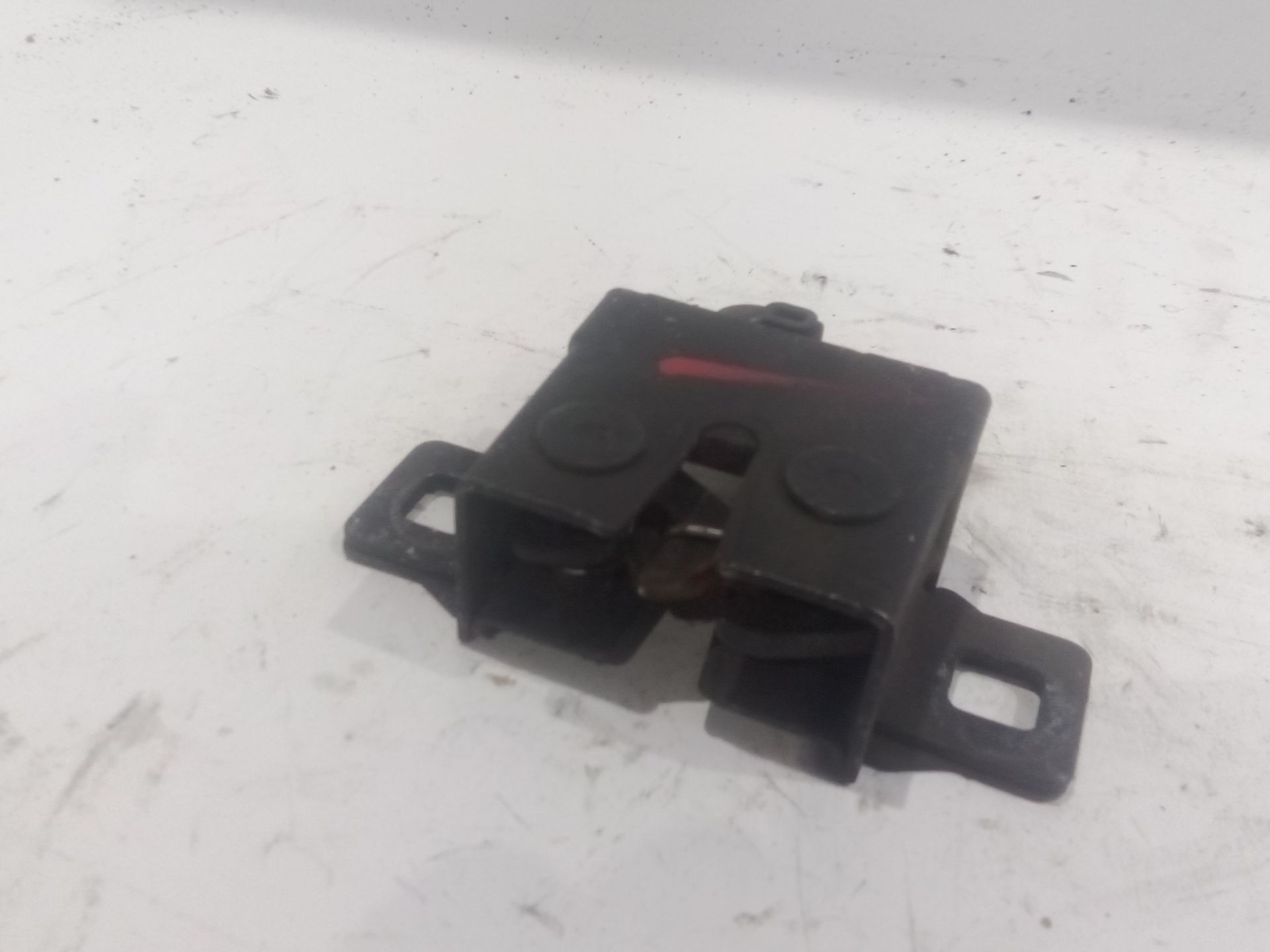 cerradura_capot_lr065339_land_rover_discovery_iv_l319_3_0_td_4x4