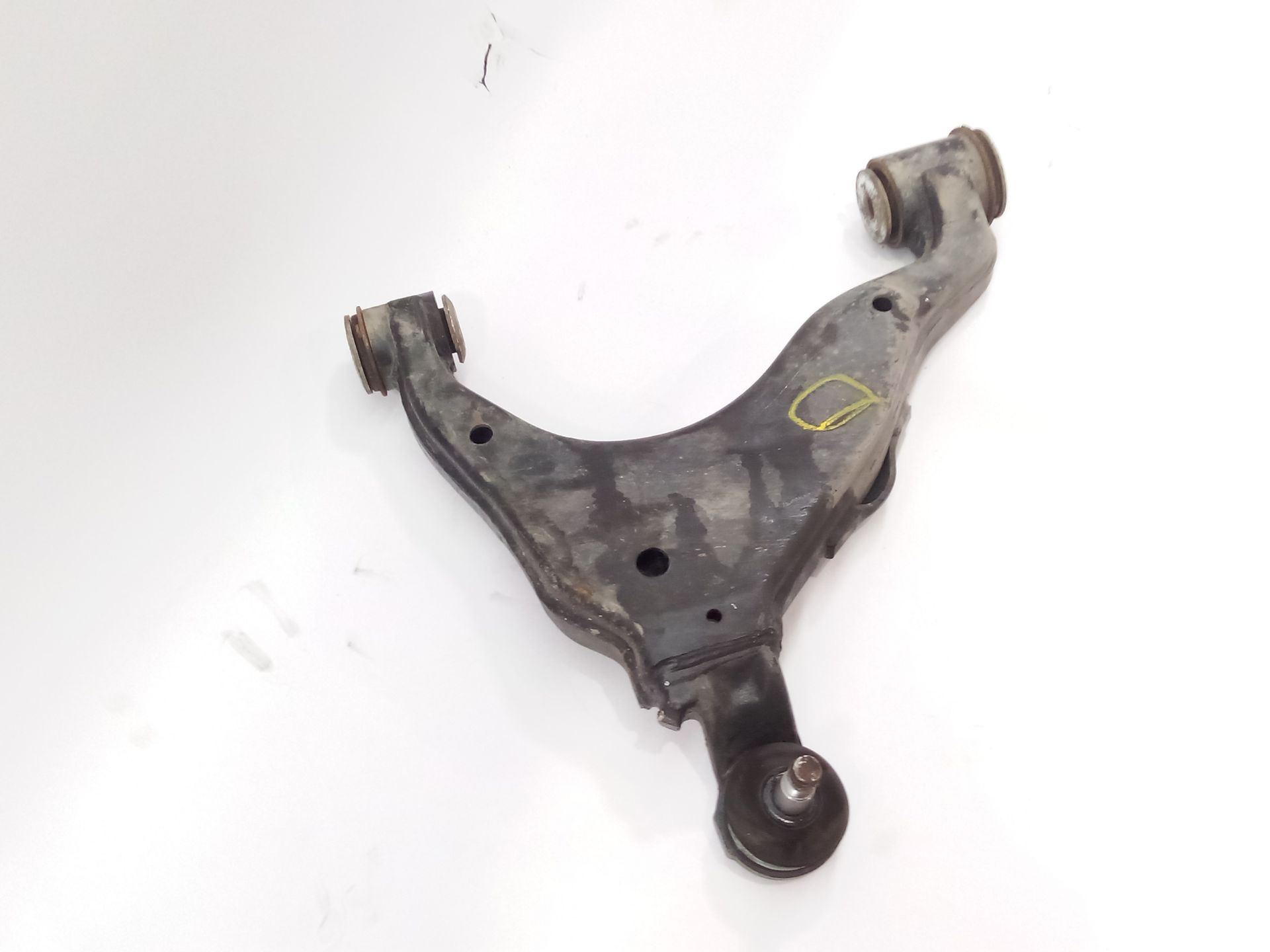brazo_suspension_inferior_delantero_derecho_4806860010_toyota_land_cruiser_prado_j12_3_0_d_4d_kdj120_kdj125