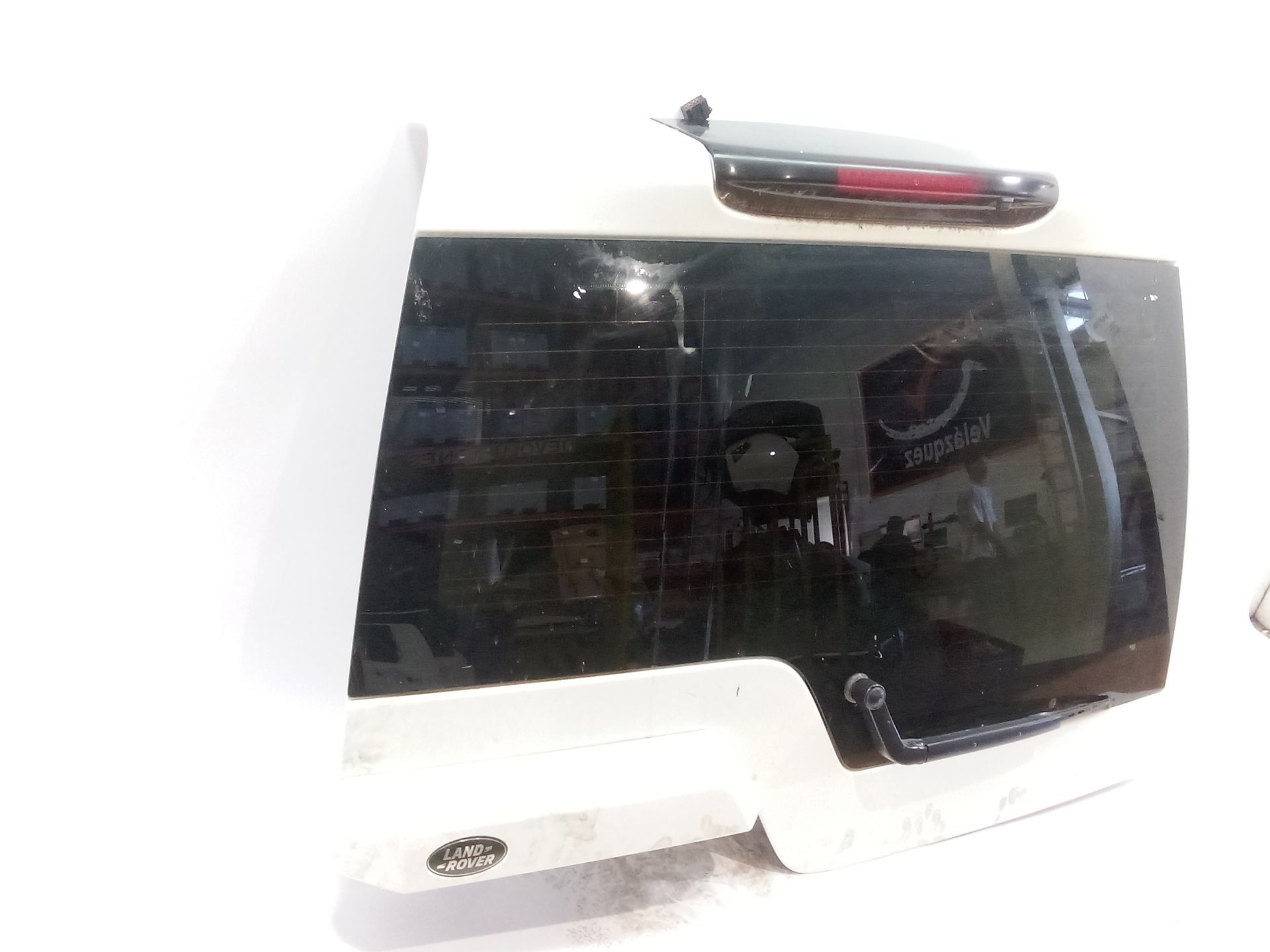 porton_trasero_lr045549_pintura_exterior_fuji_white_867_land_rover_discovery_iv_l319_3_0_td_4x4