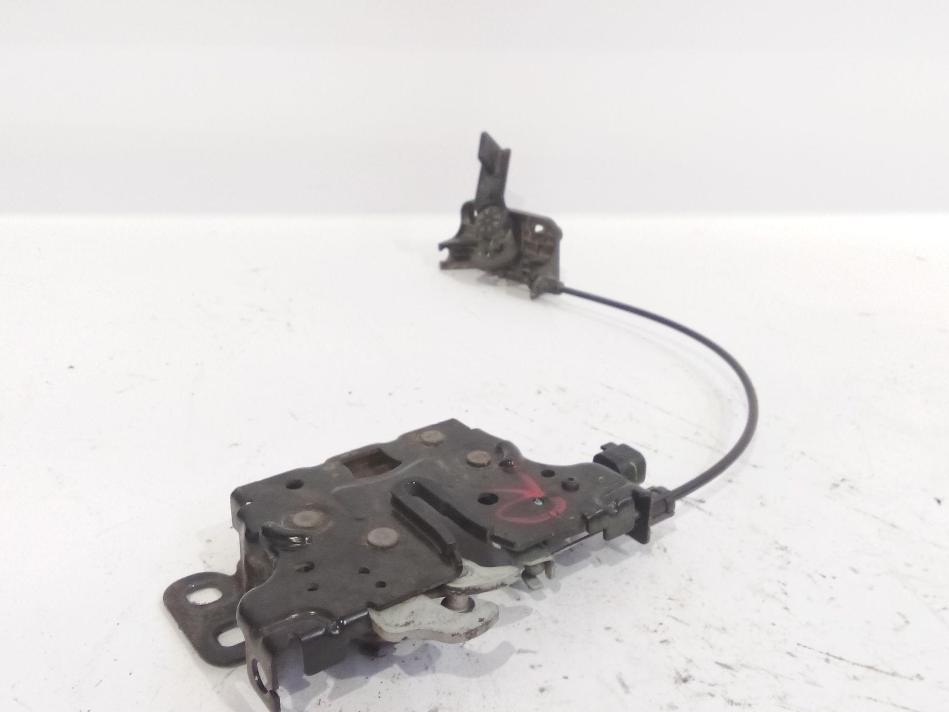 cerradura_capot_68280607ac_jeep_compass_mp_m6_mv_m7_1_4_multiair_4x4