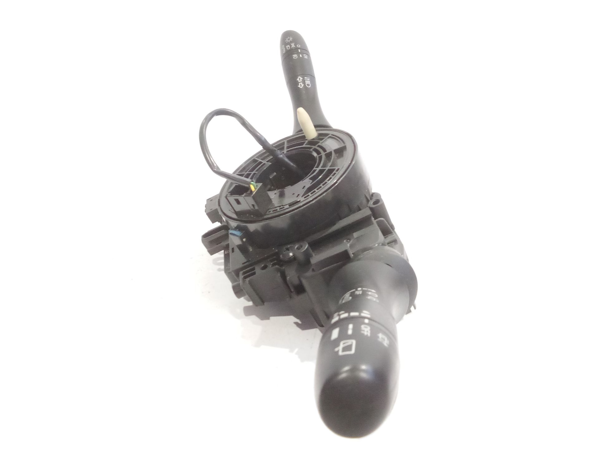 mando_multifuncion_255544ea0a_4ea0a_nissan_qashqai_ii_j11_j11_1_6_dci_all_mode_4x4_i