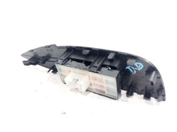 boton_elevalunas_derecho_809604eh0a_nissan_qashqai_ii_j11_j11_1_6_dci_all_mode_4x4_i