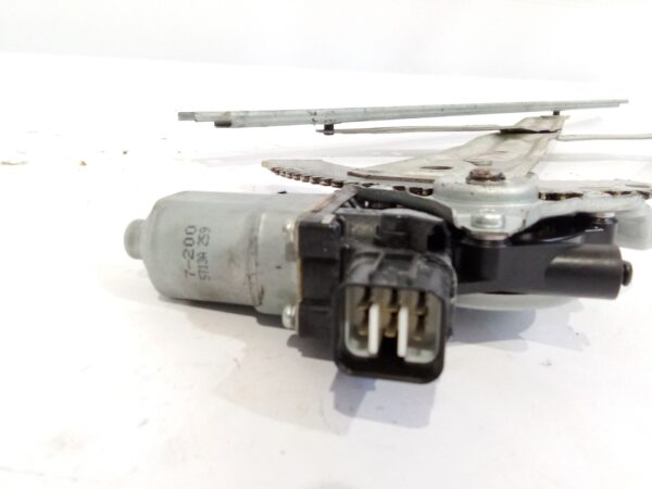 elevalunas_delantero_izquierdo_electrico_5713a255_302270_mitsubishi_asx_ga_w_1_8_di_d_4wd_ga6w