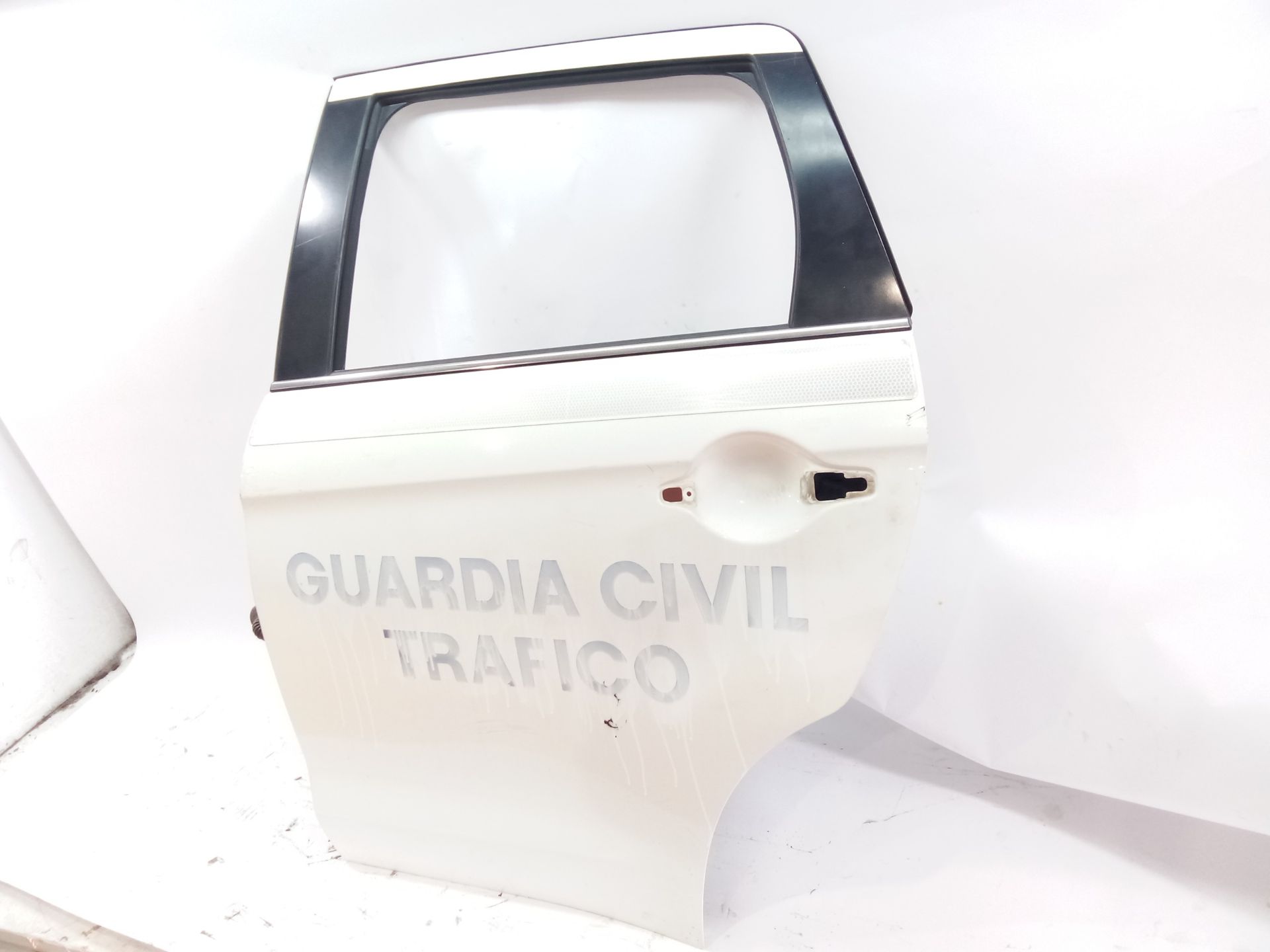 puerta_trasera_izquierda_5730a977_color_exterior_w37a_mitsubishi_asx_ga_w_1_8_di_d_4wd_ga6w