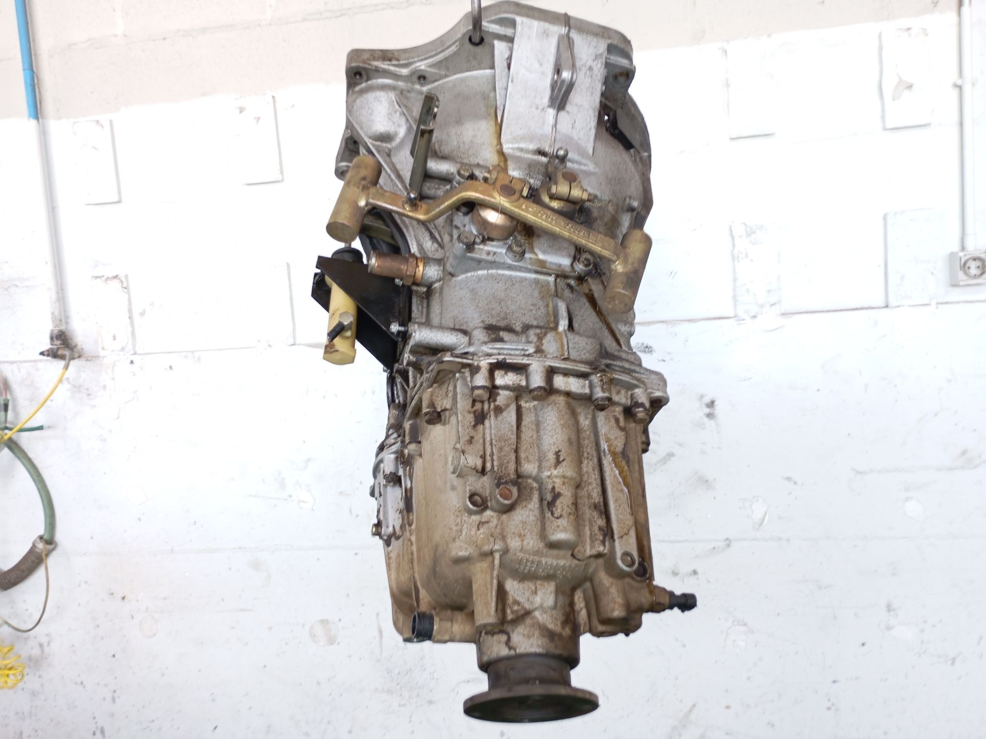 caja_cambios_manual_1323050003_6s300_iveco_daily_iii_furgon_35_s_11_v35_c_11_v