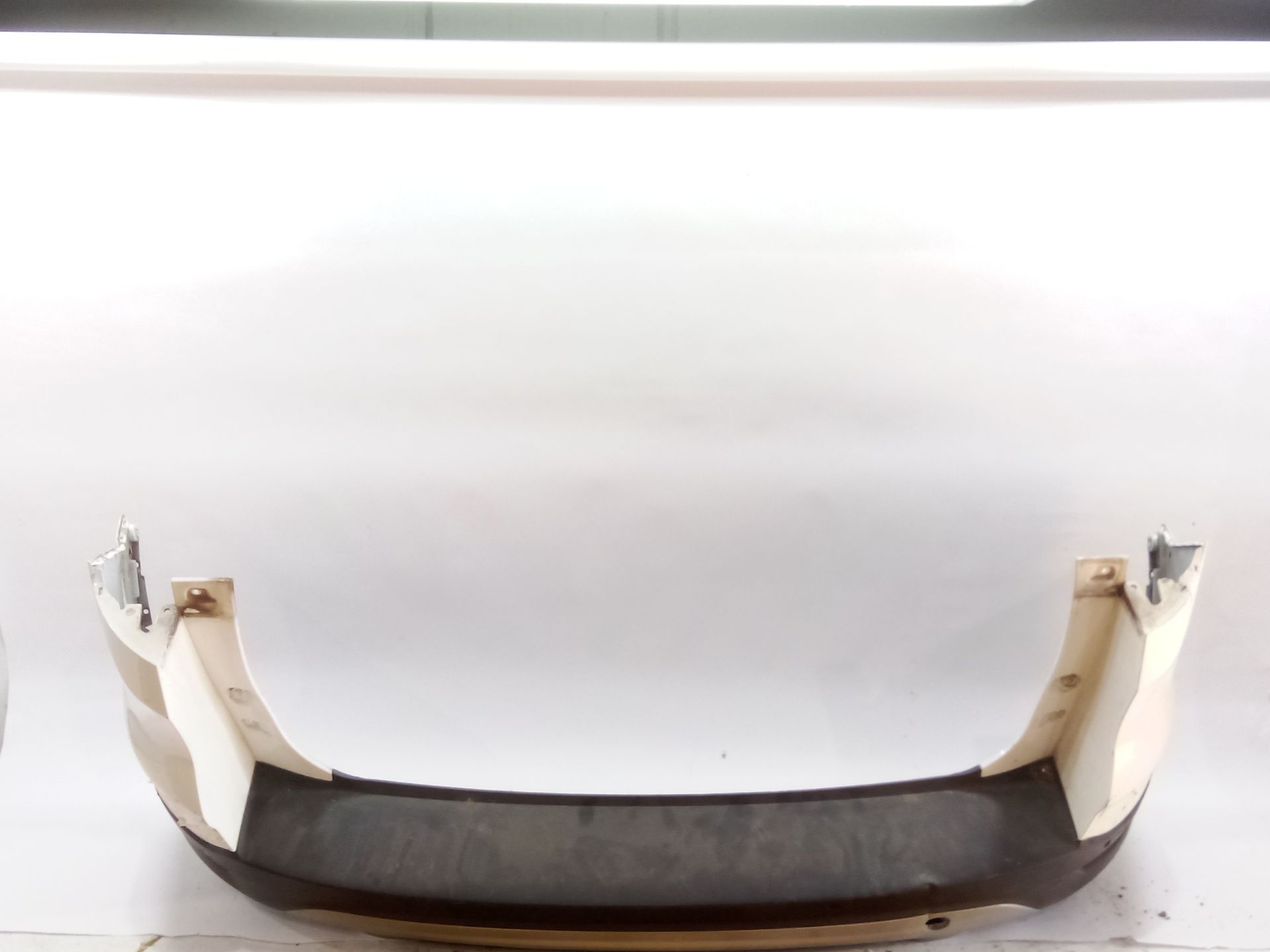 paragolpes_trasero_cv4417d781ea5yz9_pintura_exterior_blanco_cv44_17d781_ea5yz9_ford_kuga_ii_dm2_1_5_ecoboost_4x4