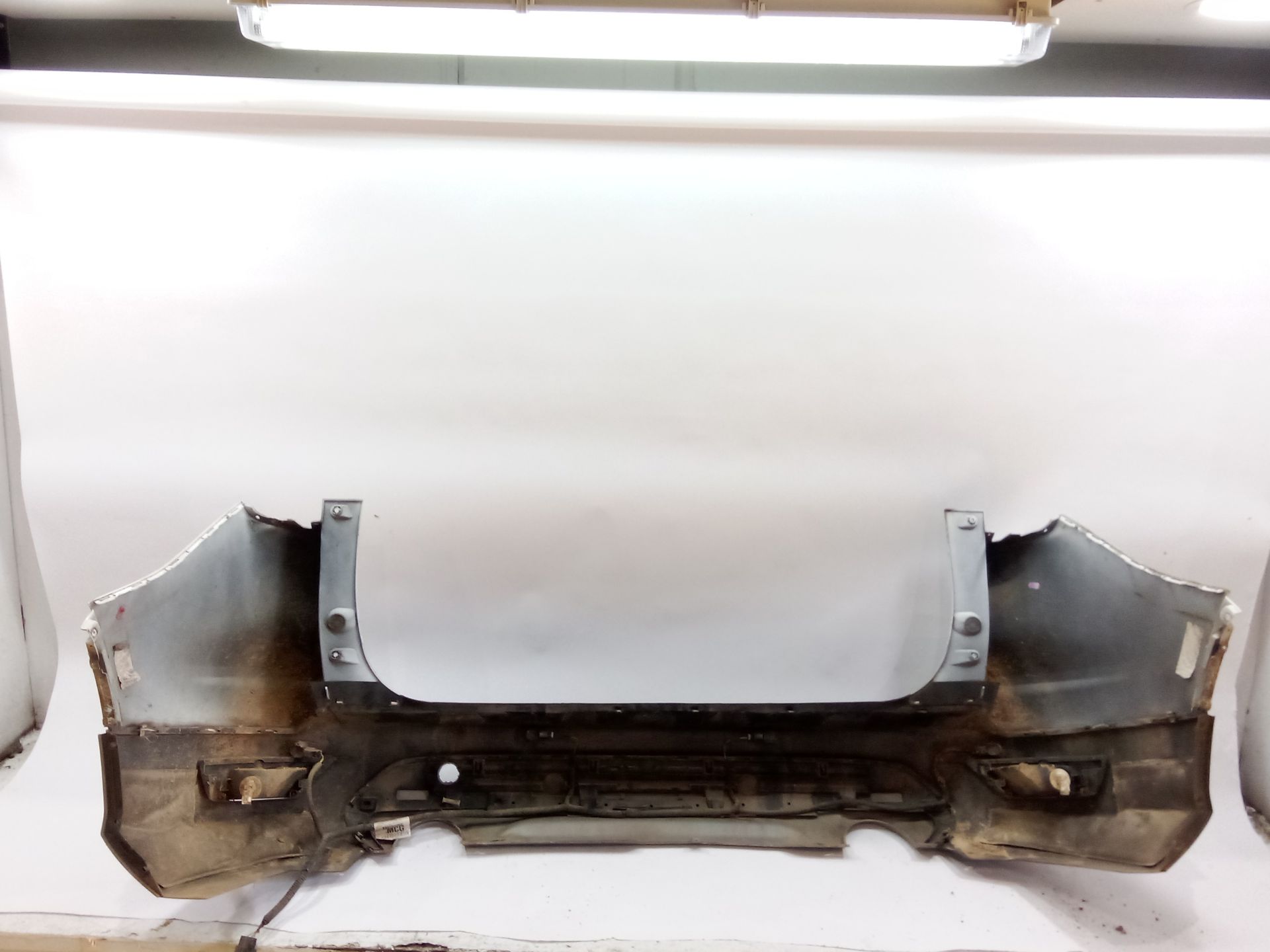 paragolpes_trasero_cv4417d781ea5yz9_pintura_exterior_blanco_cv44_17d781_ea5yz9_ford_kuga_ii_dm2_1_5_ecoboost_4x4