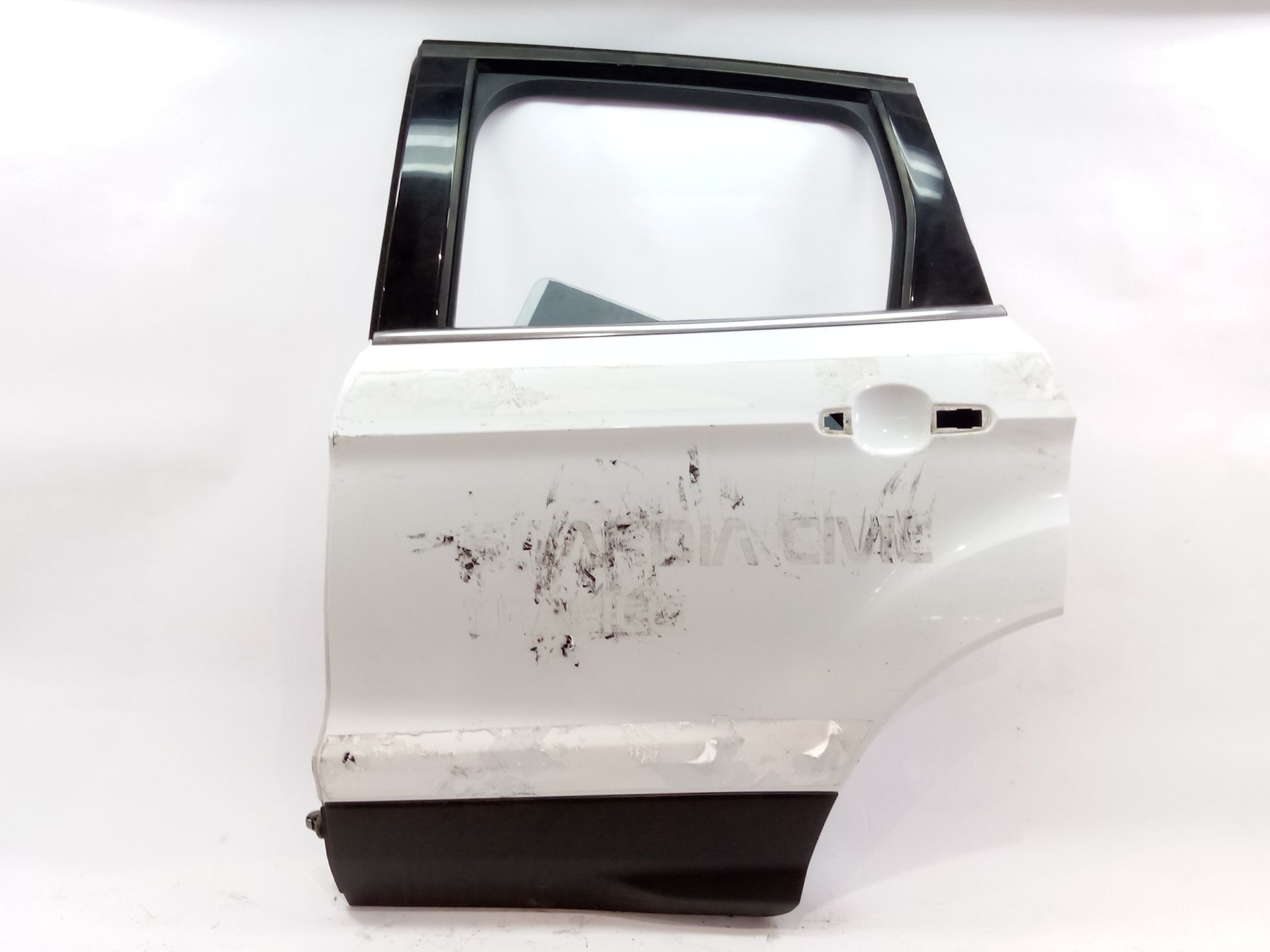 puerta_trasera_izquierda_gv41s24631ah_pintura_exterior_blanco_gv41_s24631_ah_ford_kuga_ii_dm2_1_5_ecoboost_4x4