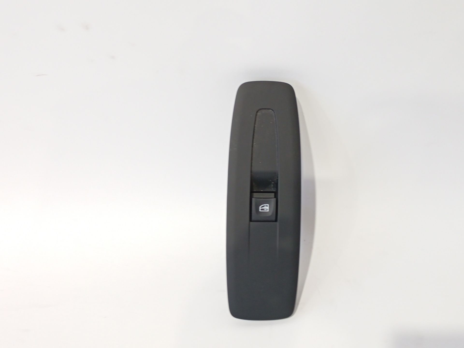 mando_elevalunas_delantero_derecho_809605274r_scenic_iv_al_de