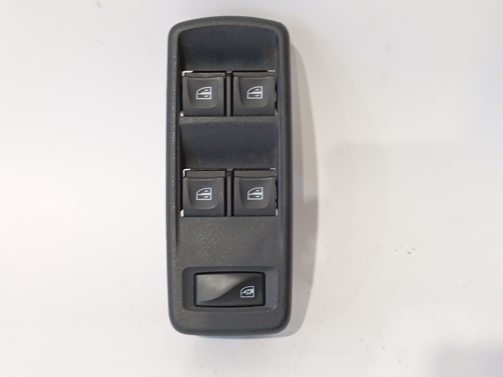 mando_elevalunas_delantero_izquierdo_254117873r_lodgy_2018_al_de