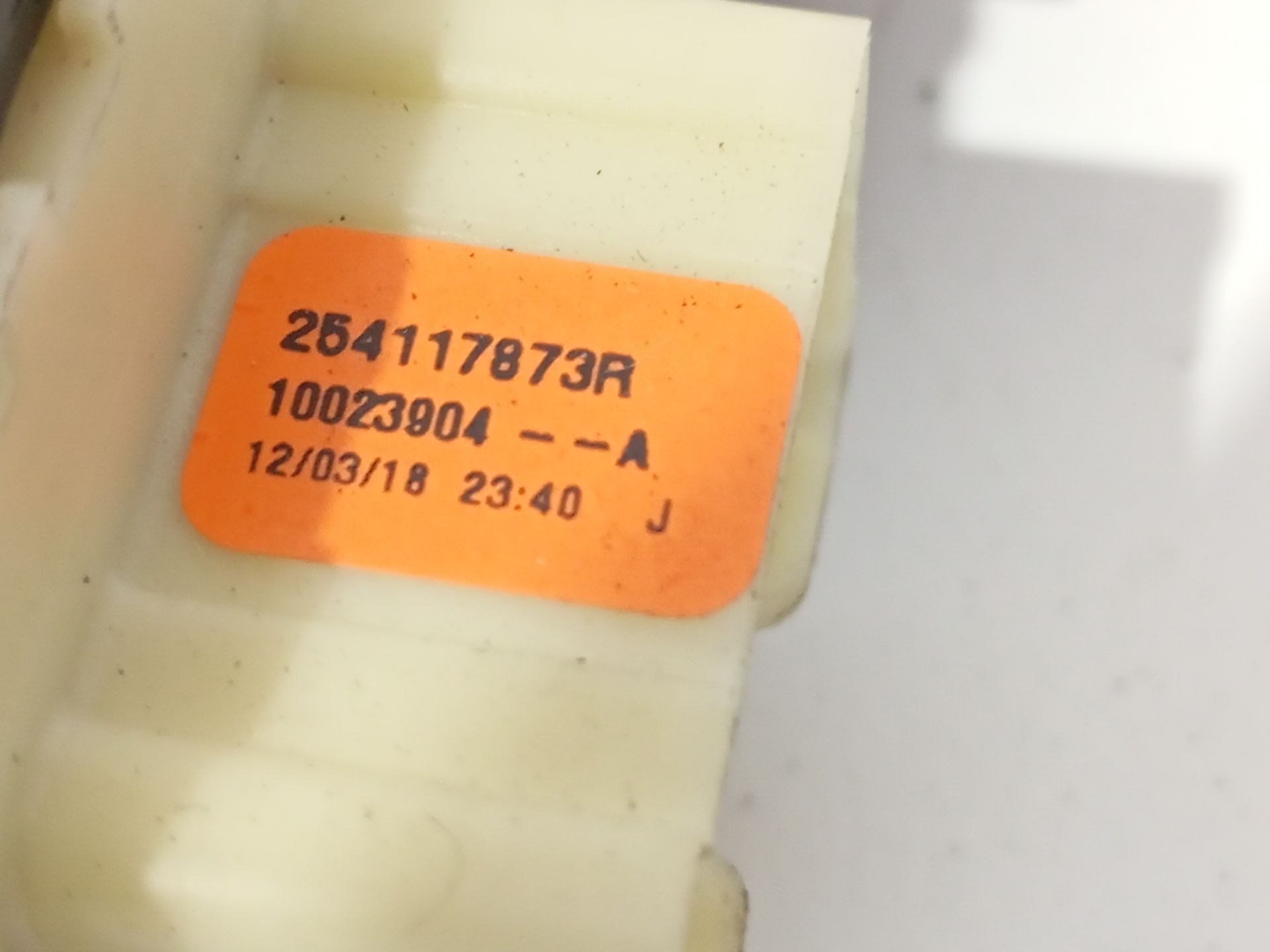 mando_elevalunas_delantero_izquierdo_254117873r_lodgy_2018_al_de