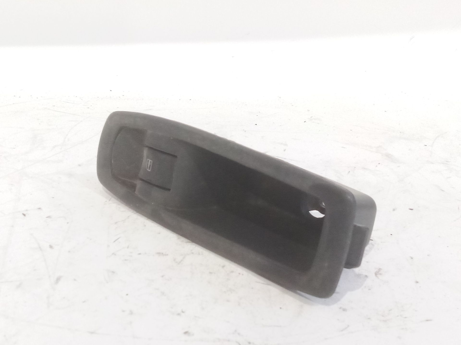 boton_elevalunas_trasero_izquierdo_25411jy00a_renault_koleos_i_hy_2_0_dci_4x4_hy0k