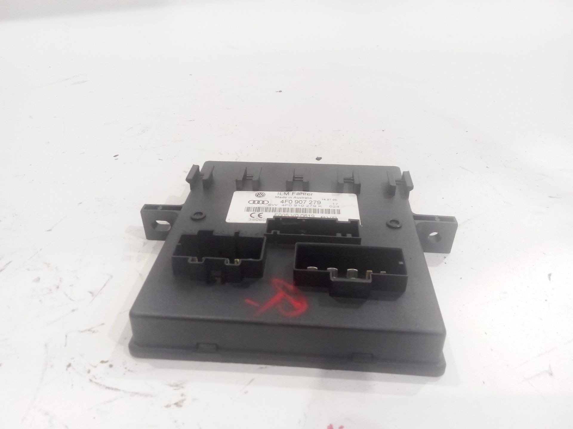 centralita_confort_4f0907280_audi_a6_c6_4f2_2_4