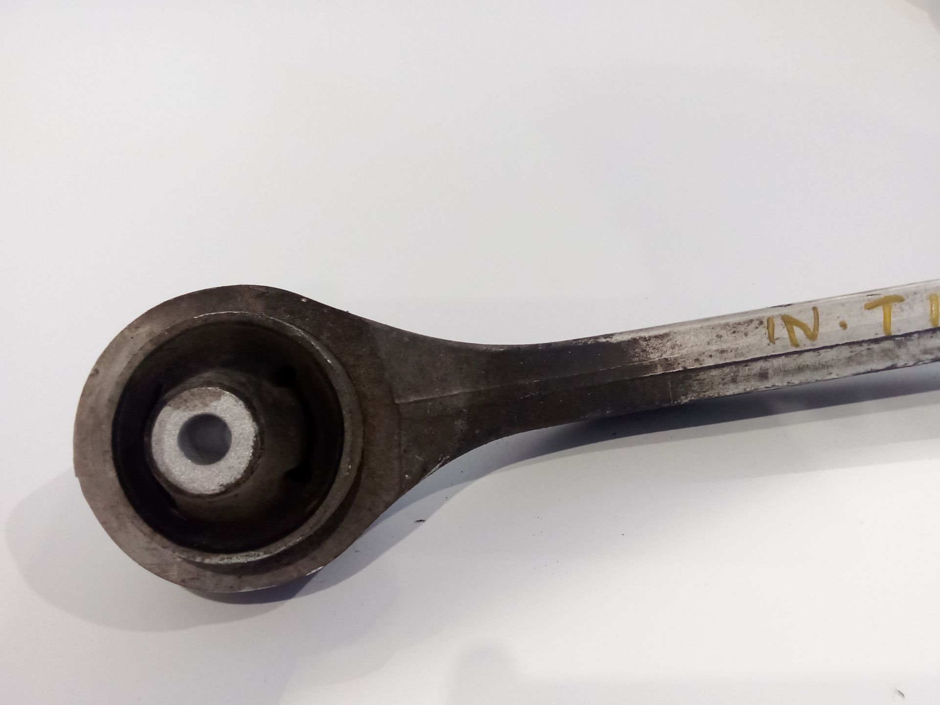 brazo_suspension_inferior_trasero_izquierdo_4f0407693h_4f0_407_693_h_audi_a6_c6_4f2_2_4