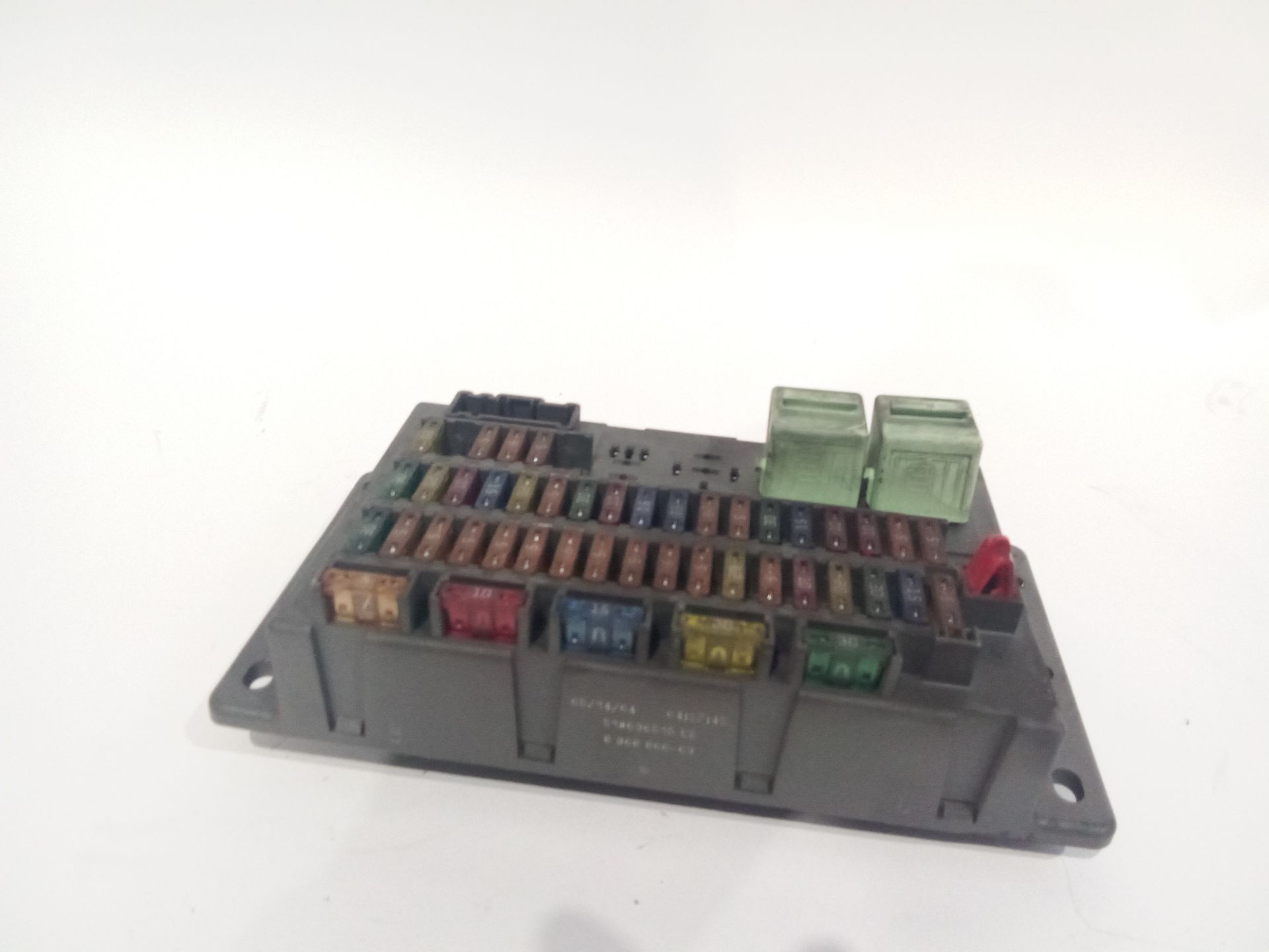 caja_reles_fusibles_61136906600_61_13_6_906_600_mini_mini_r50_r53_one