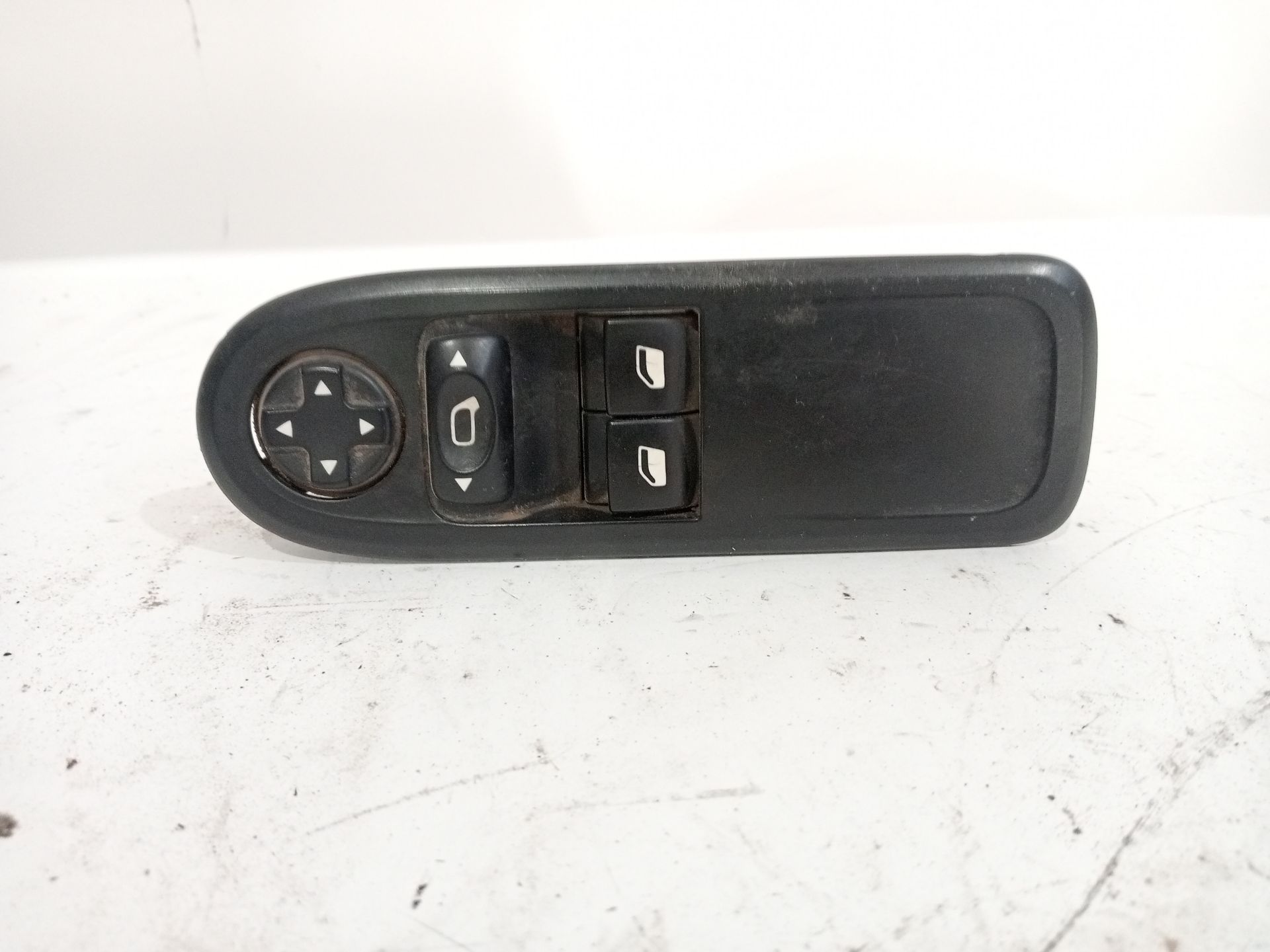 mando_elevalunas_delantero_izquierdo_96647495xt_citr_n_c3_ii_sc_1_4_hdi_70_sc8hzc_sc8hr0_sc8hp4