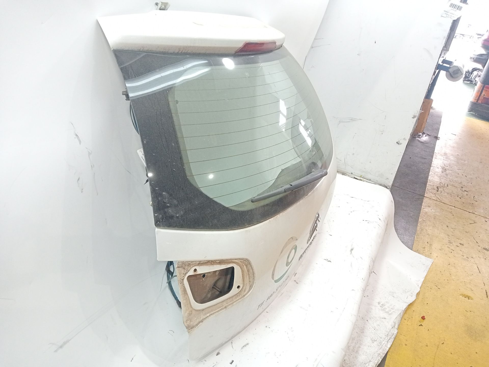 porton_trasero_8701cg_ewp_pintura_blanco_banquise_8701_cg_citr_n_c3_ii_sc_1_4_hdi_70_sc8hzc_sc8hr0_sc8hp4