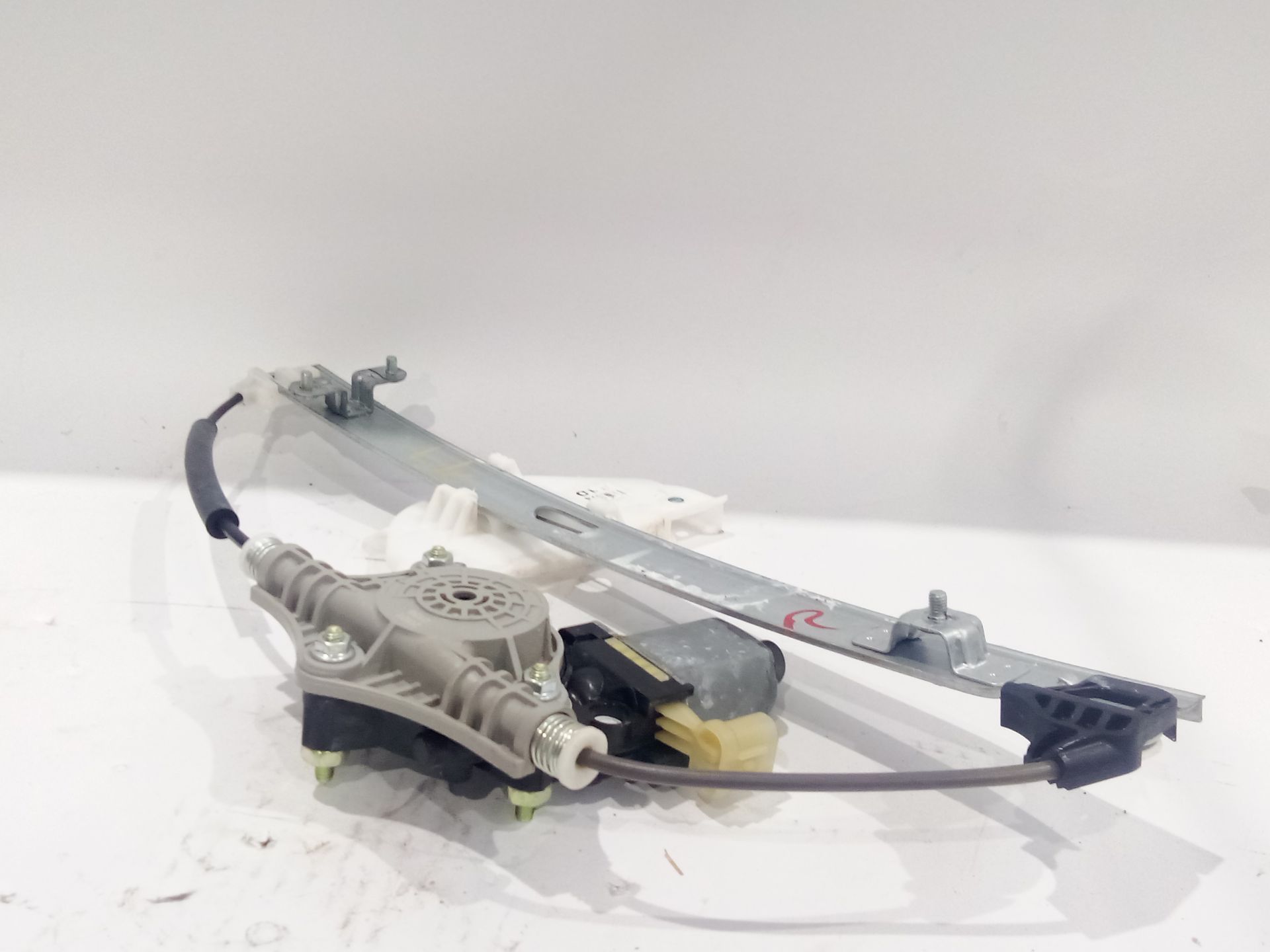 elevalunas_trasero_izquierdo_83401h8100_kia_stonic_yb_1_0_t_gdi_eco_dynamics