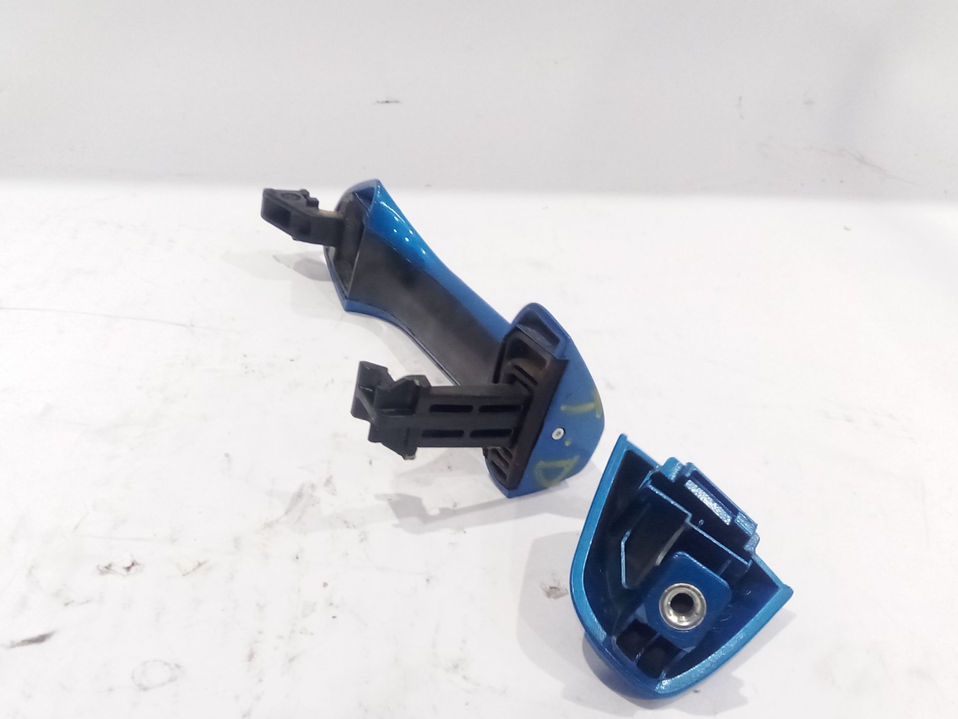 maneta_exterior_trasera_derecha_83661h8000_kia_stonic_yb_1_0_t_gdi_eco_dynamics