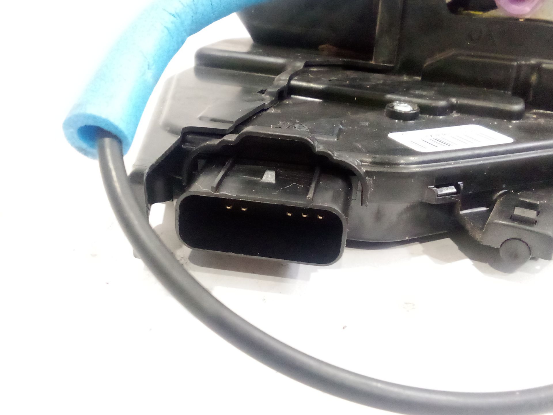 cerradura_puerta_delantera_izquierda_81310h8040_kia_stonic_yb_1_0_t_gdi_eco_dynamics