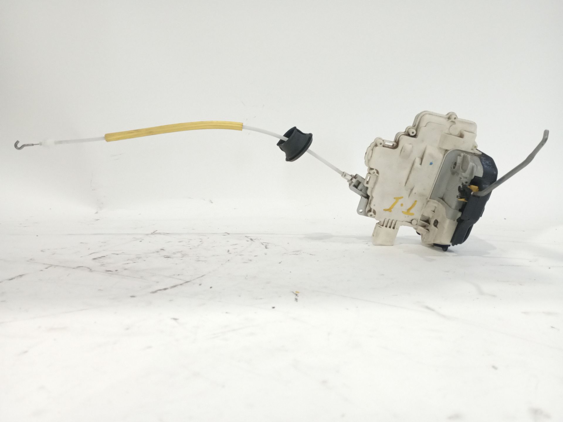 cerradura_puerta_trasera_izquierda_8e0839015aa_8e0_839_015_aa_seat_exeo_3r2_2_0_tdi