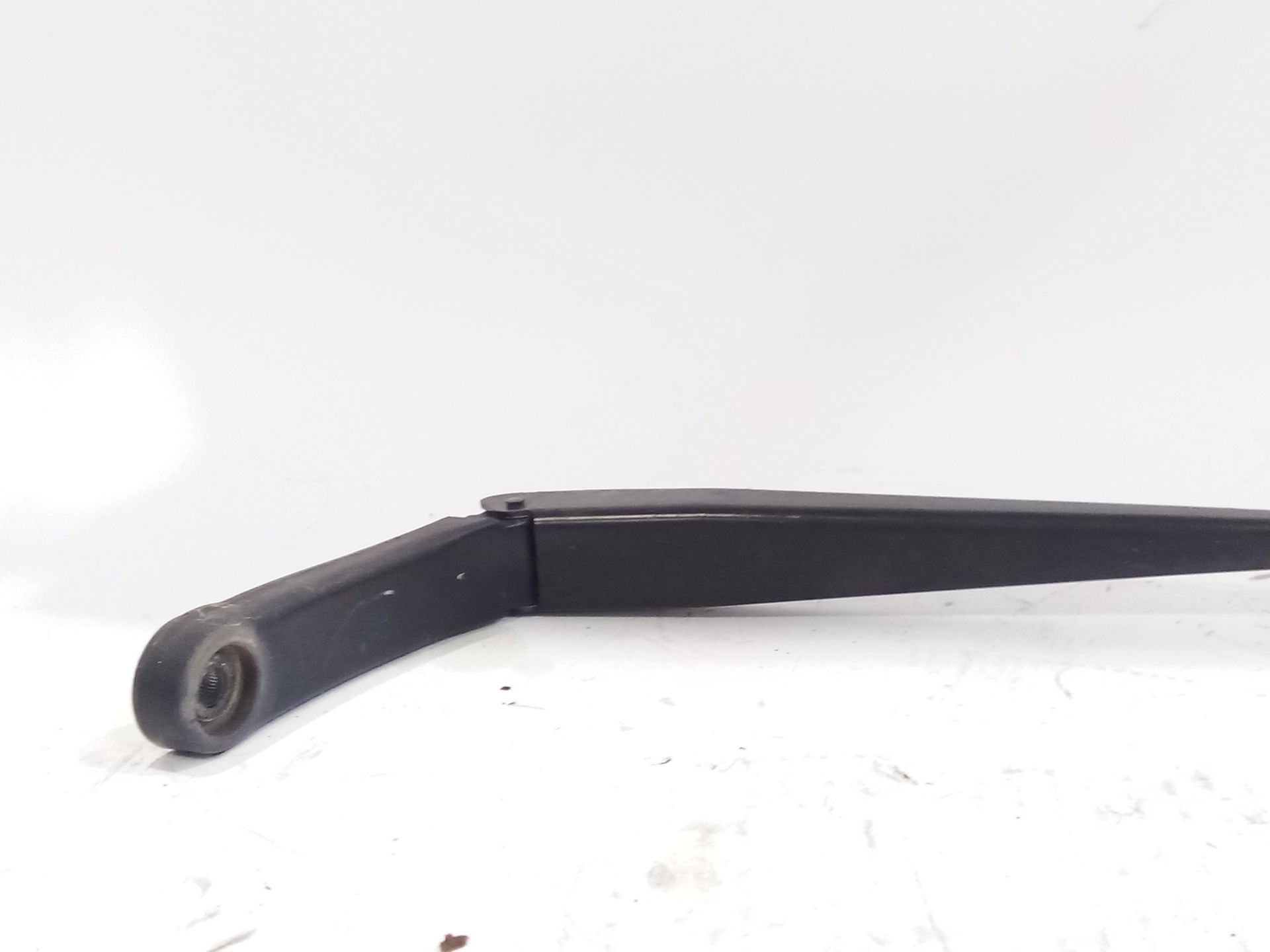 brazo_limpia_delantero_derecho_3c1955410b_3c1_955_410_b_volkswagen_passat_b6_3c2_2_0_tdi